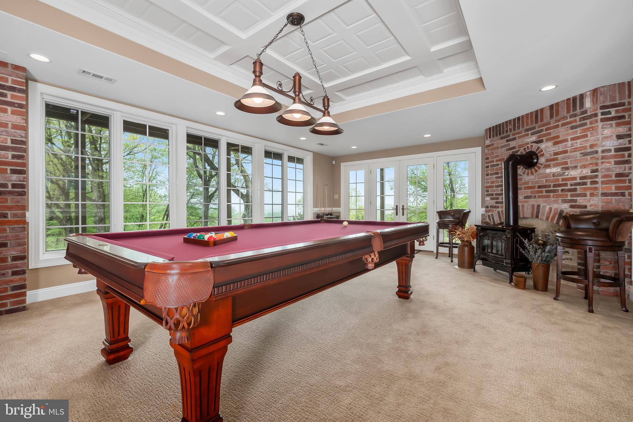 SADDLE RIDGE - Residential