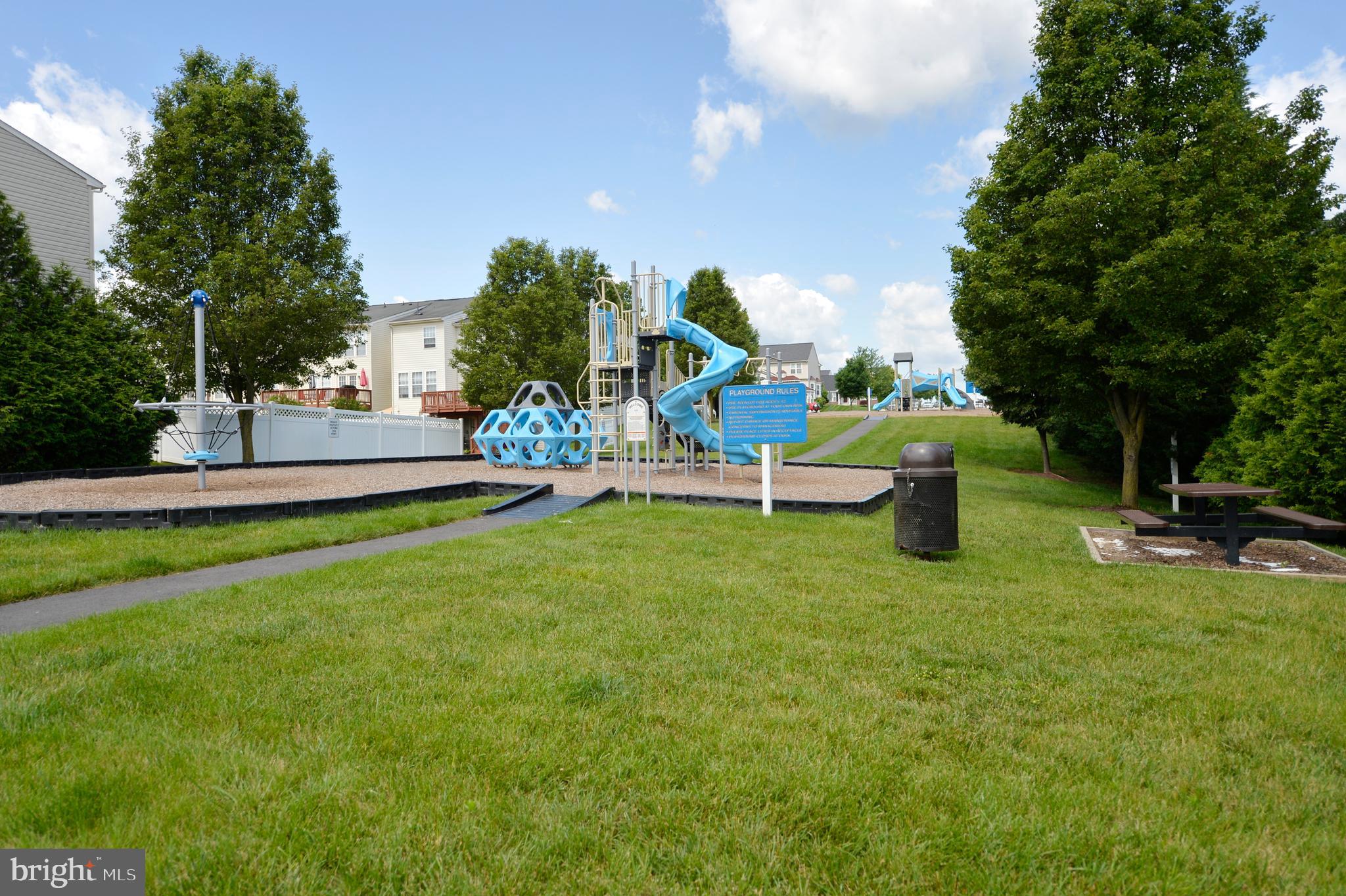 LAKELAND PLACE - Residential