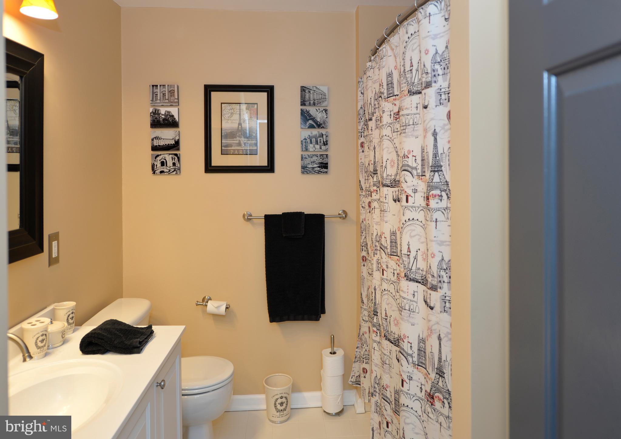 LAKELAND PLACE - Residential