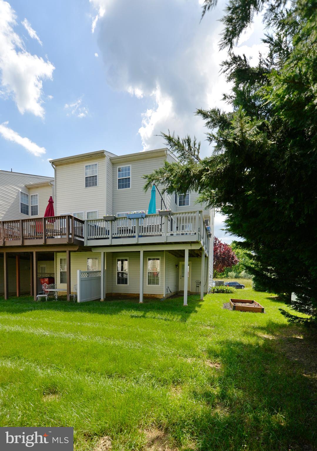 LAKELAND PLACE - Residential