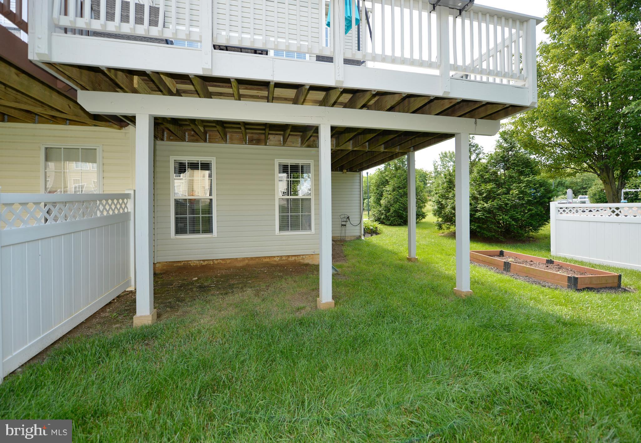 LAKELAND PLACE - Residential