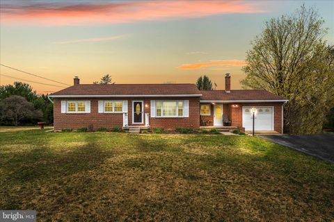 1635 FAIRVIEW DRIVE BERKELEY SPRINGS WV 25411