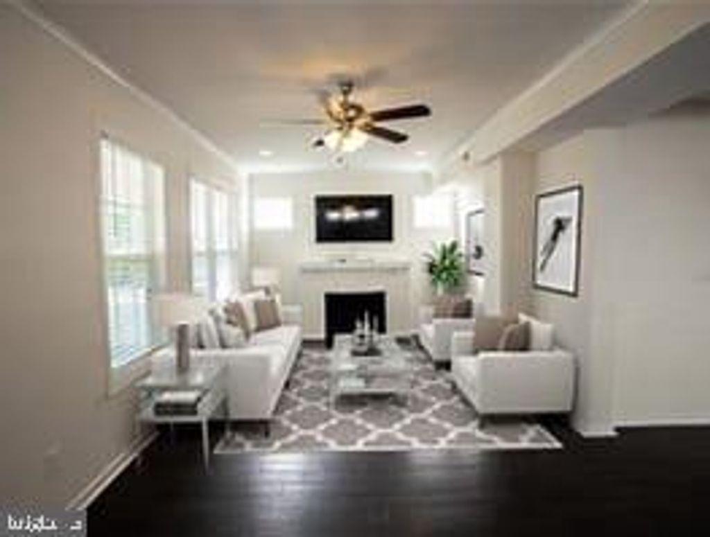 listing image 0