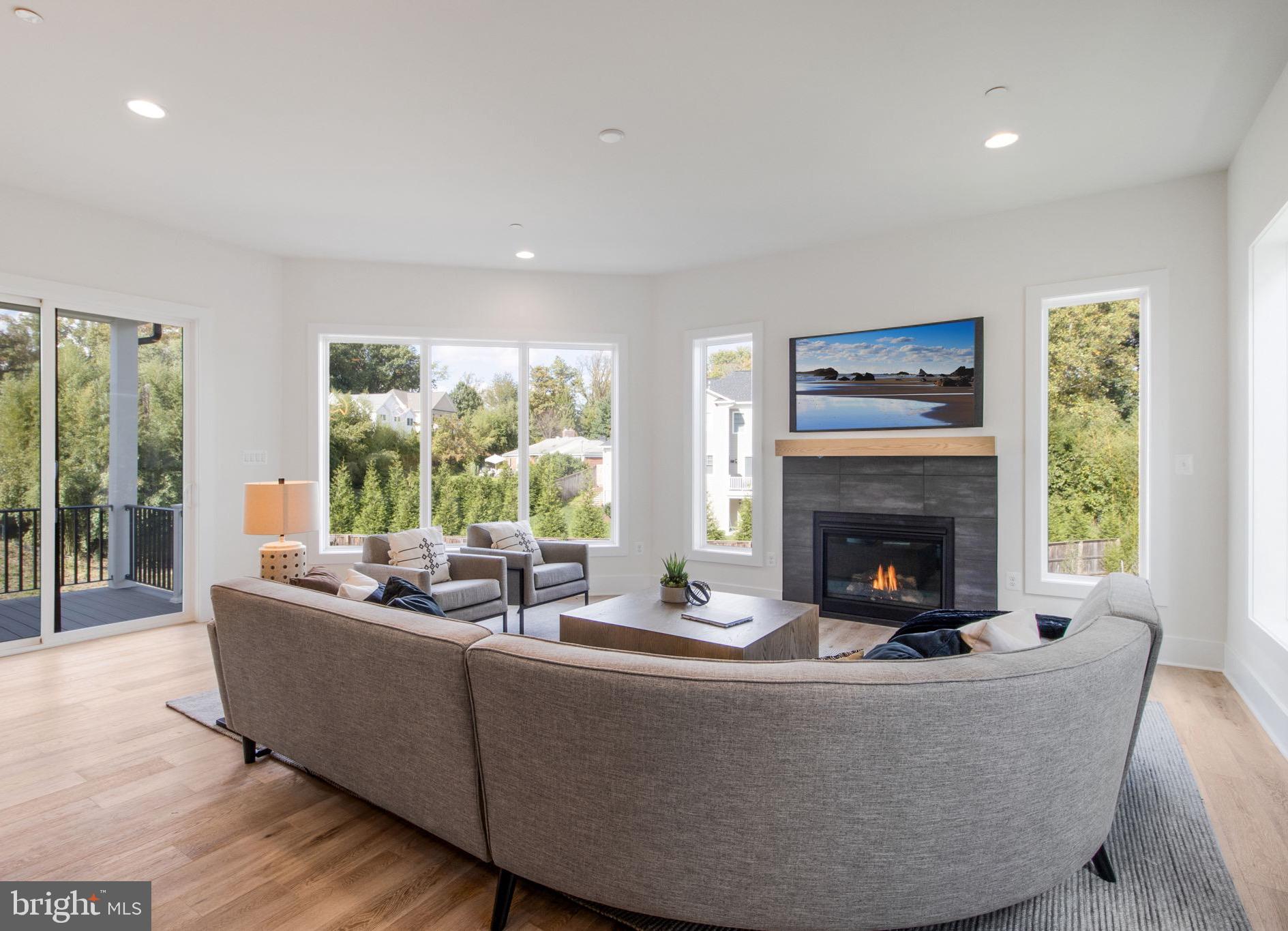 CHEVY CHASE - Residential