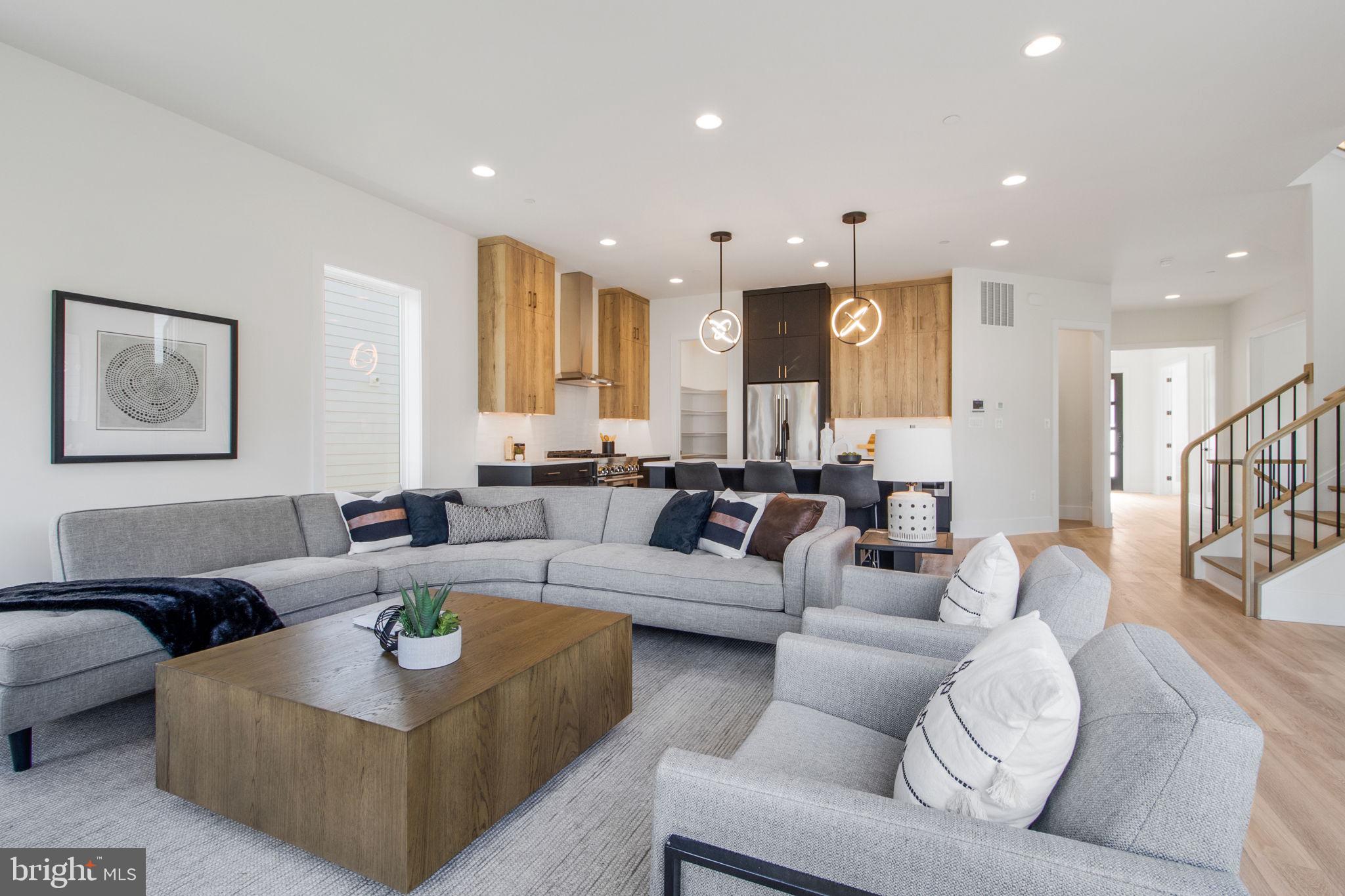 CHEVY CHASE - Residential