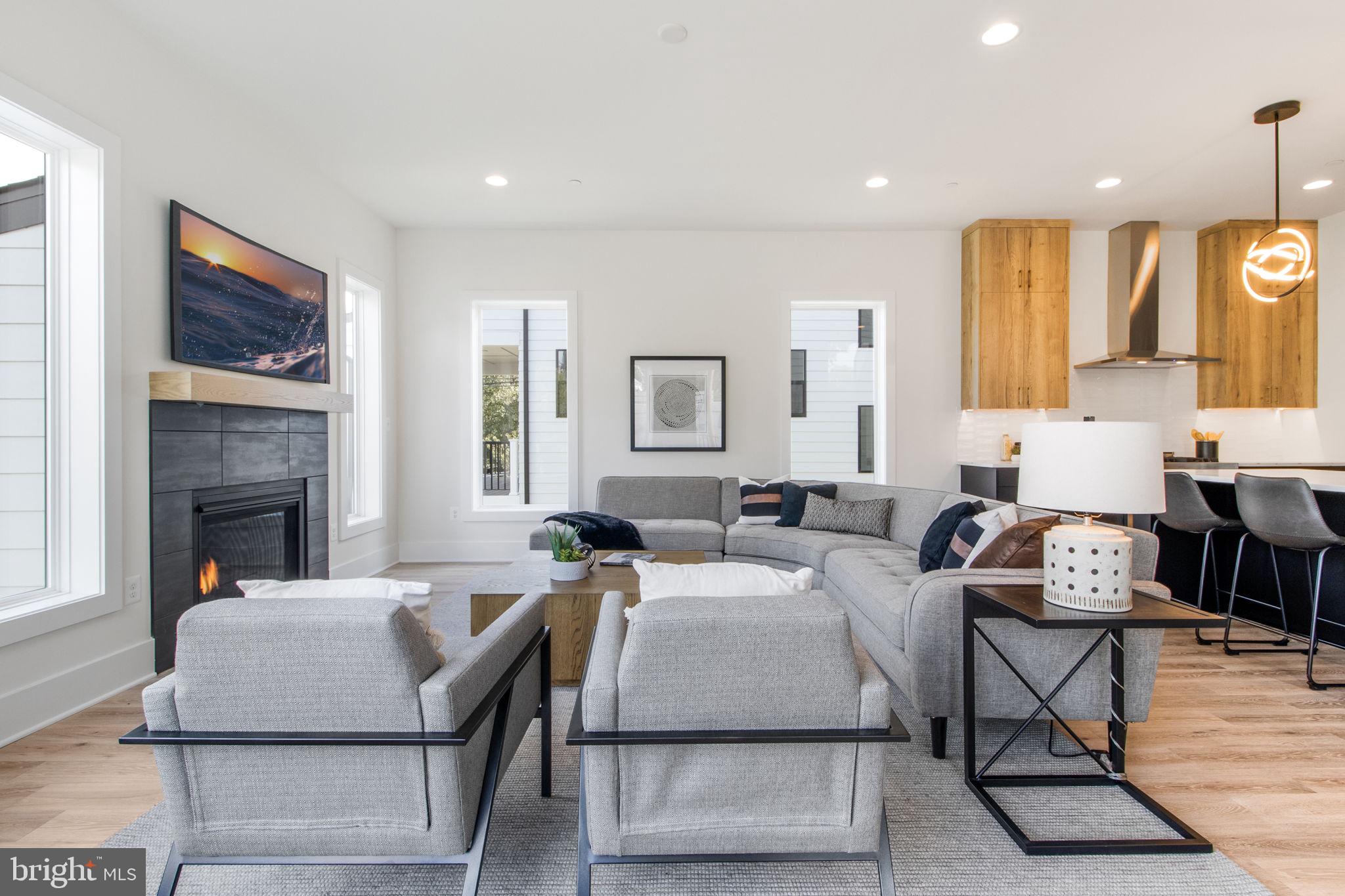 CHEVY CHASE - Residential