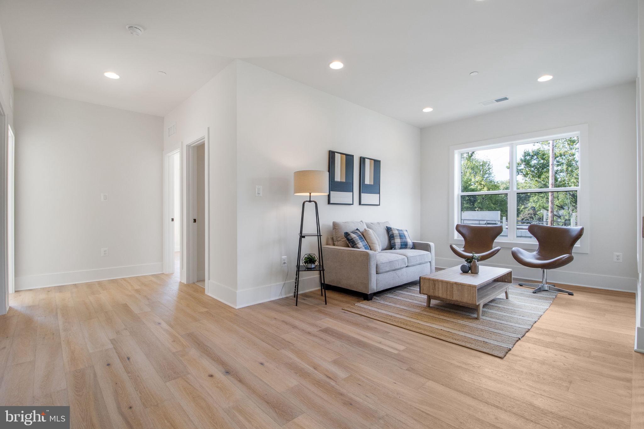 CHEVY CHASE - Residential