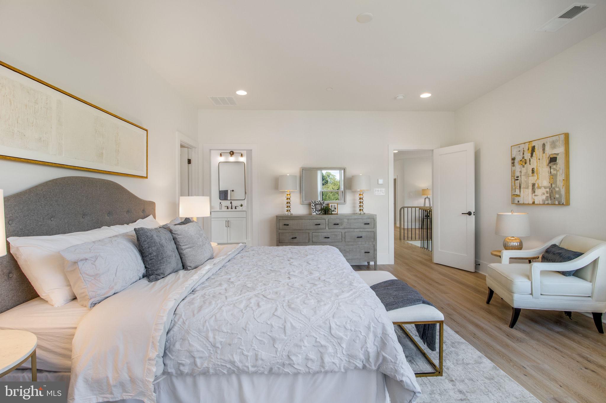 CHEVY CHASE - Residential