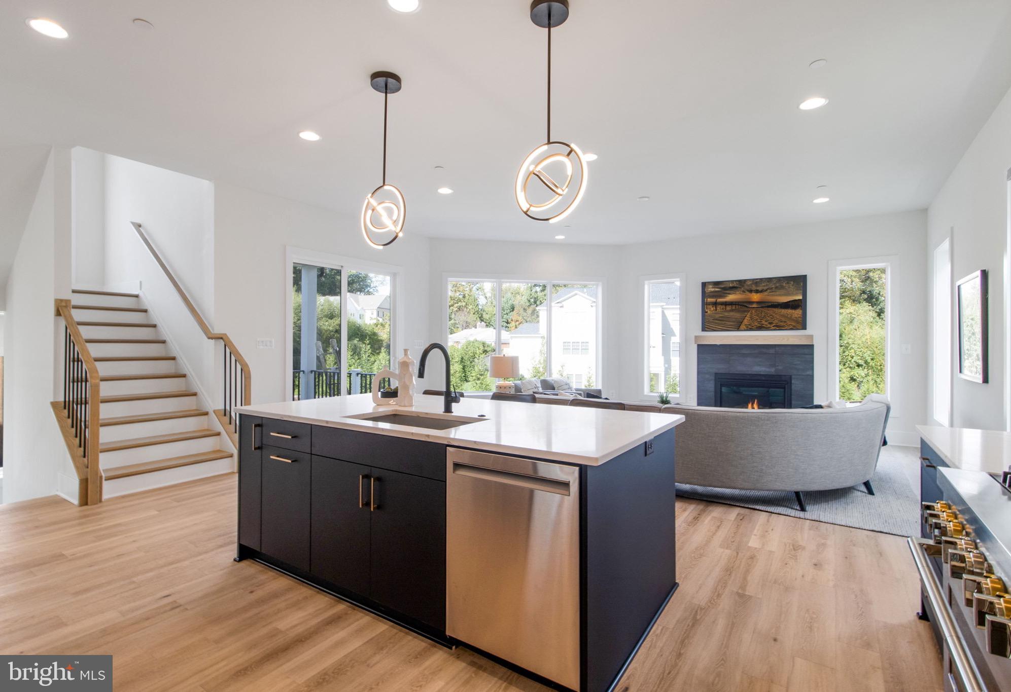 CHEVY CHASE - Residential