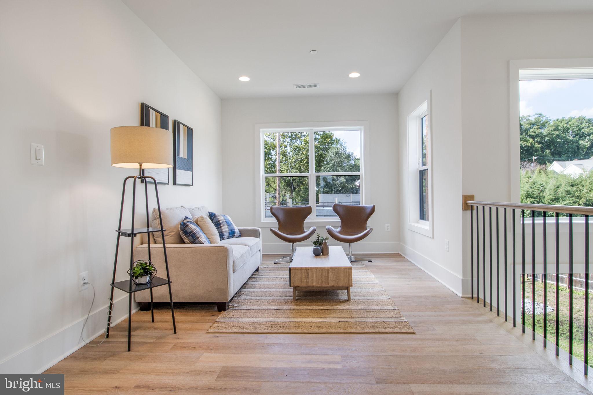 CHEVY CHASE - Residential