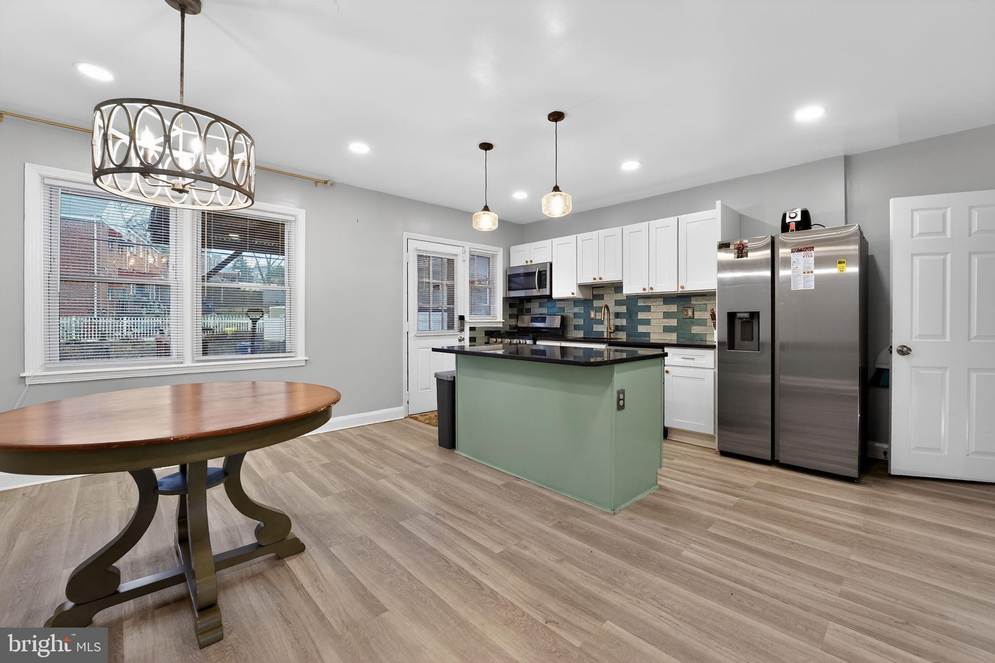 IDLEWOOD - Residential