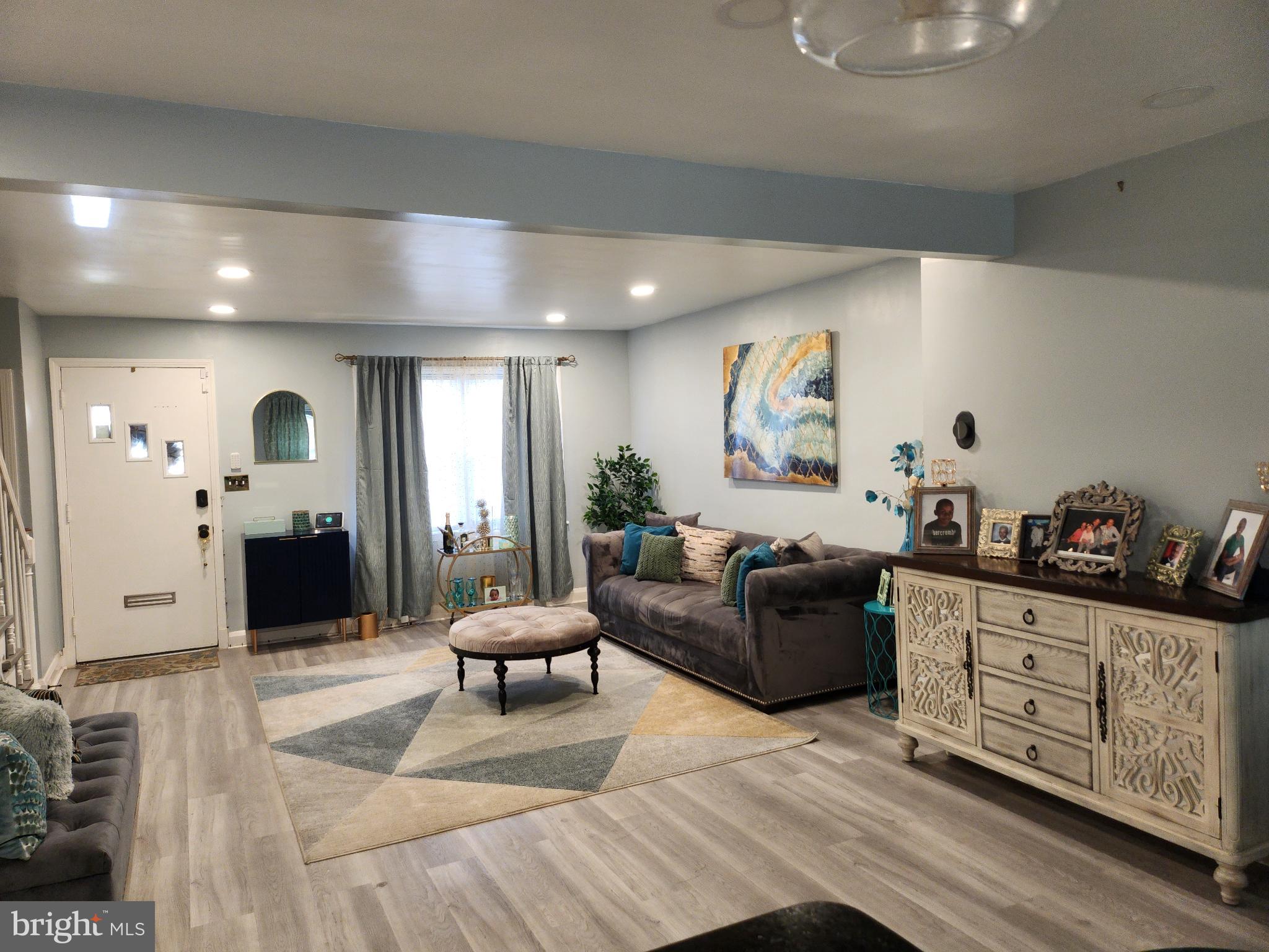 IDLEWOOD - Residential