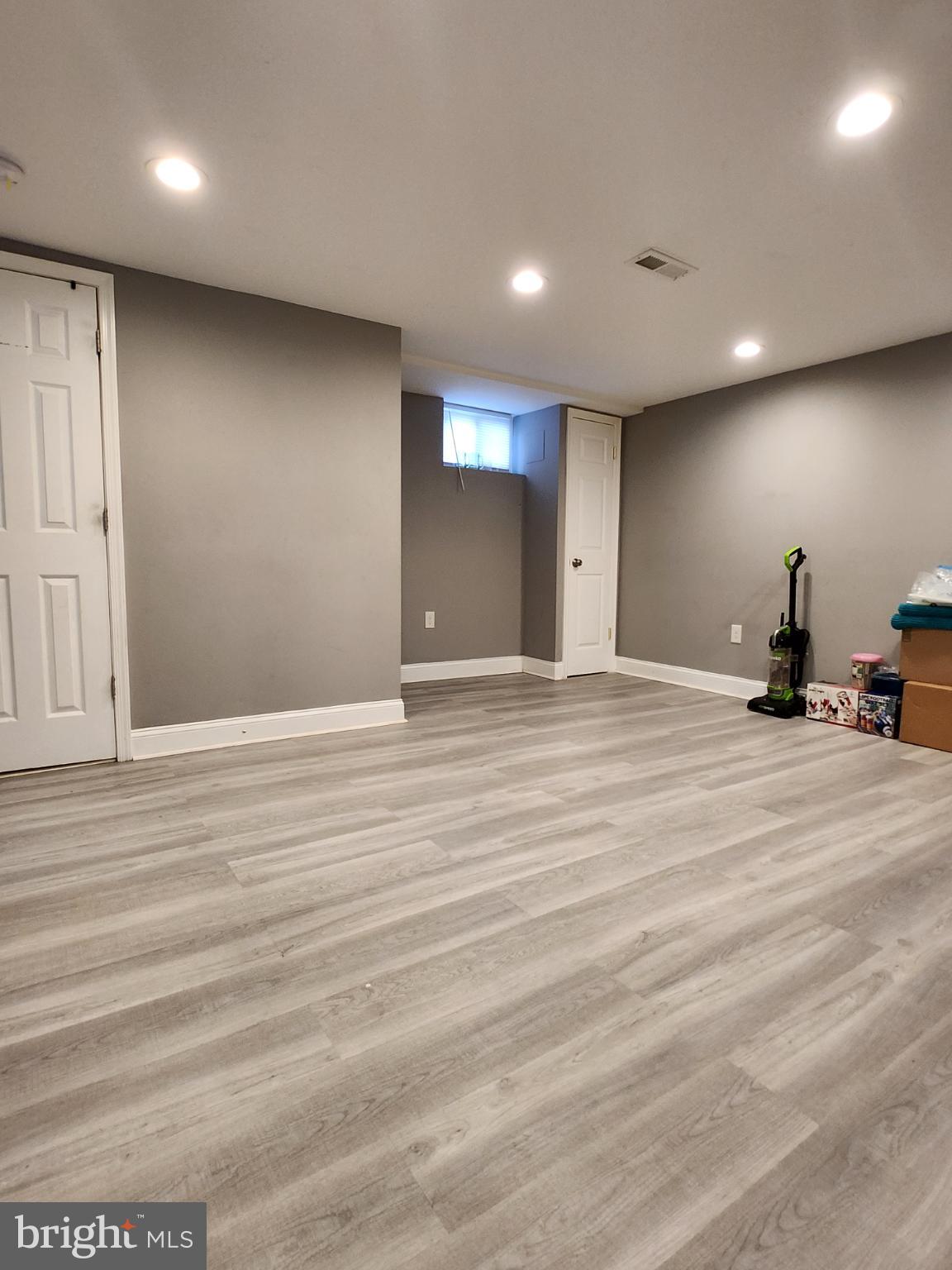 IDLEWOOD - Residential