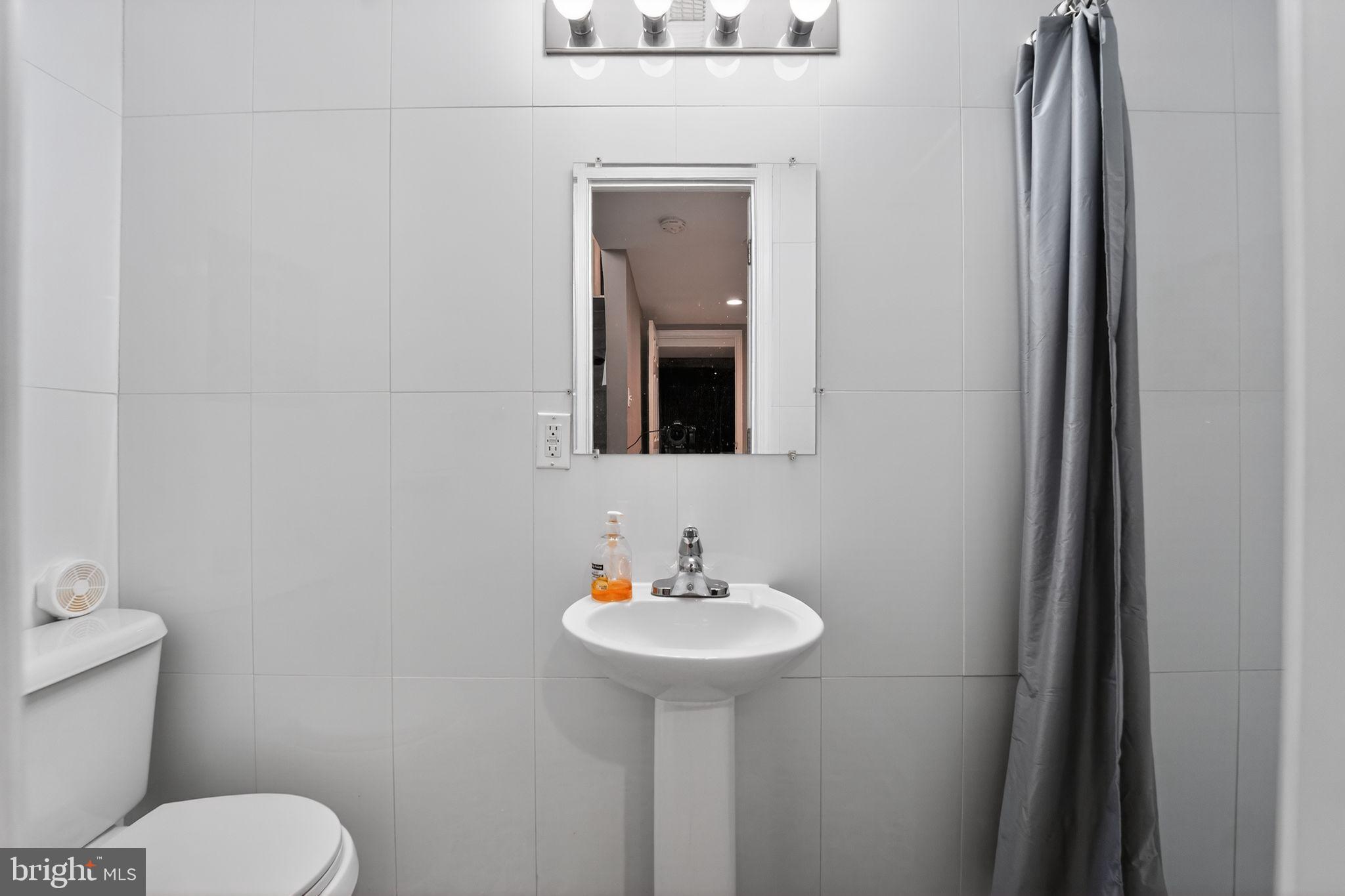 IDLEWOOD - Residential