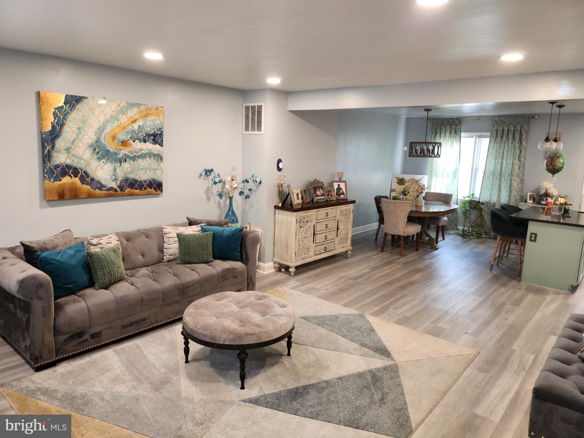 IDLEWOOD - Residential