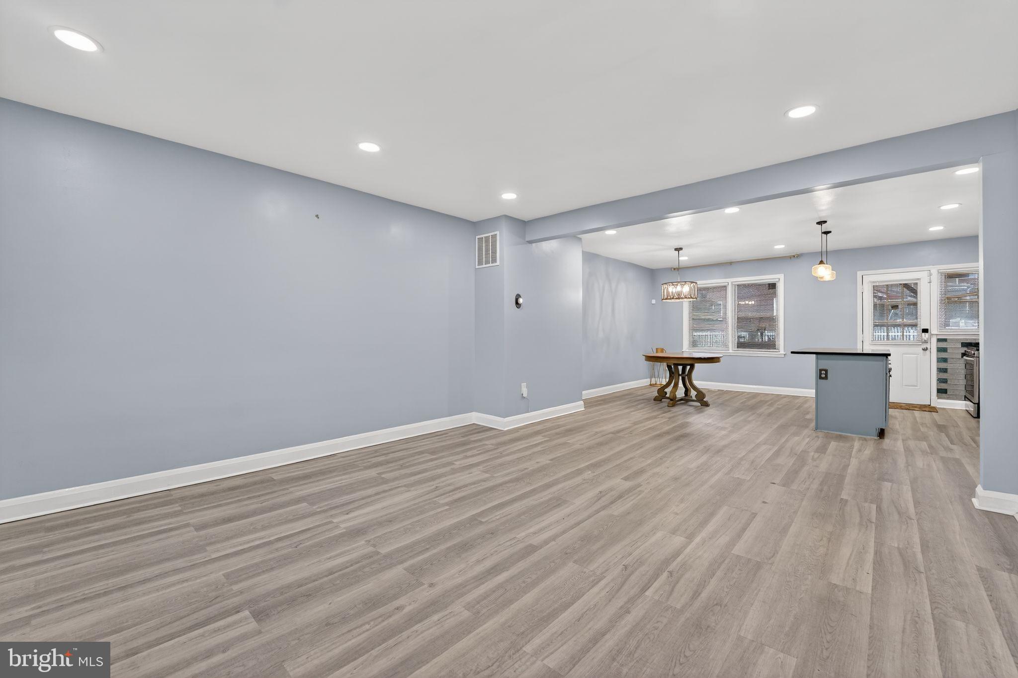 IDLEWOOD - Residential