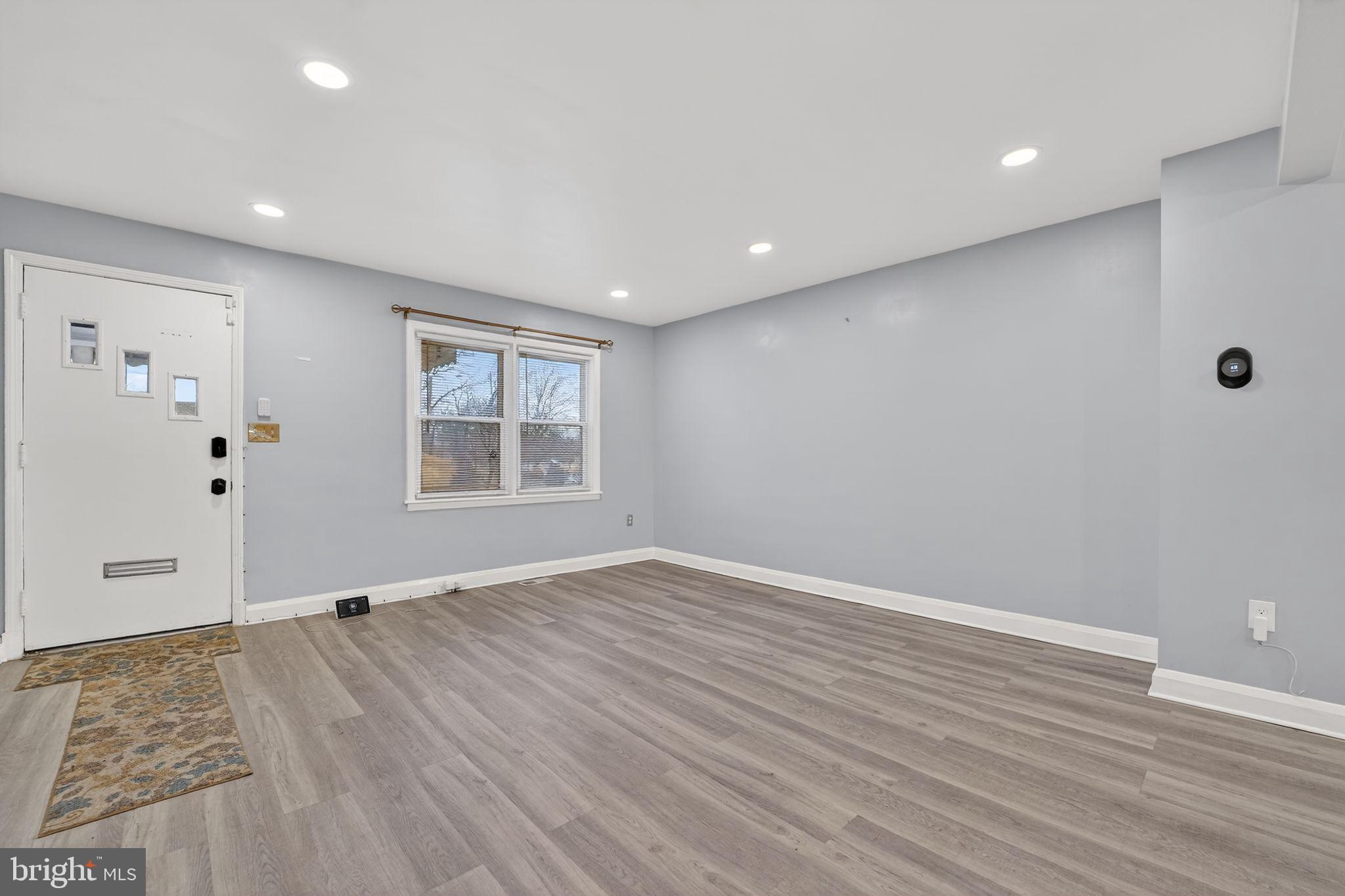 IDLEWOOD - Residential