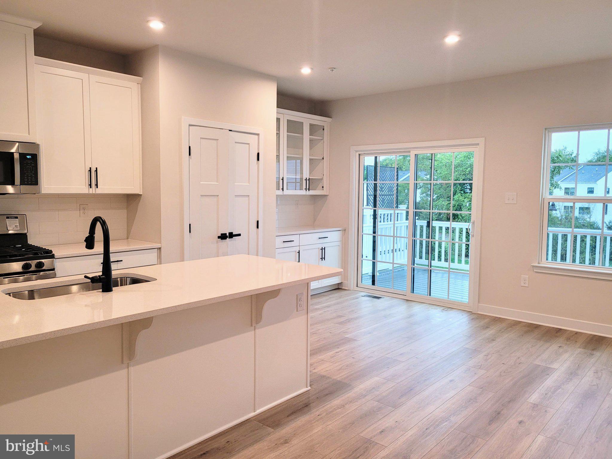 205 RIVER BIRCH WY