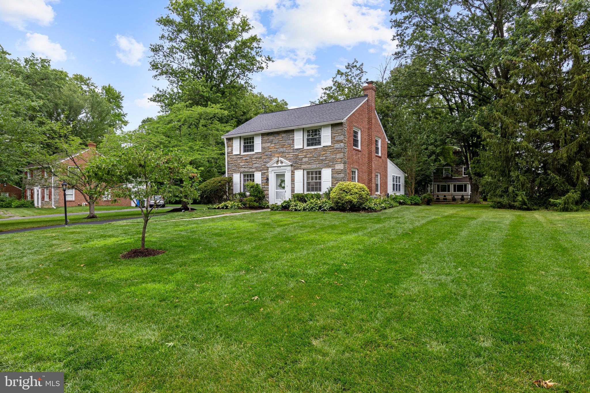 404 N HAWTHORNE ROAD