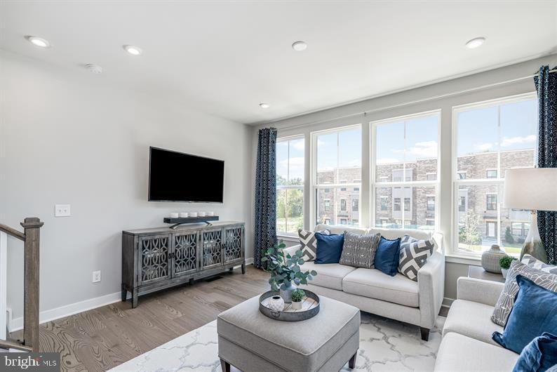 TANYARD SHORES - Residential