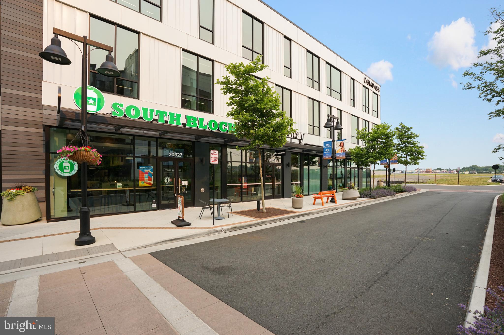 ONE LOUDOUN - Residential