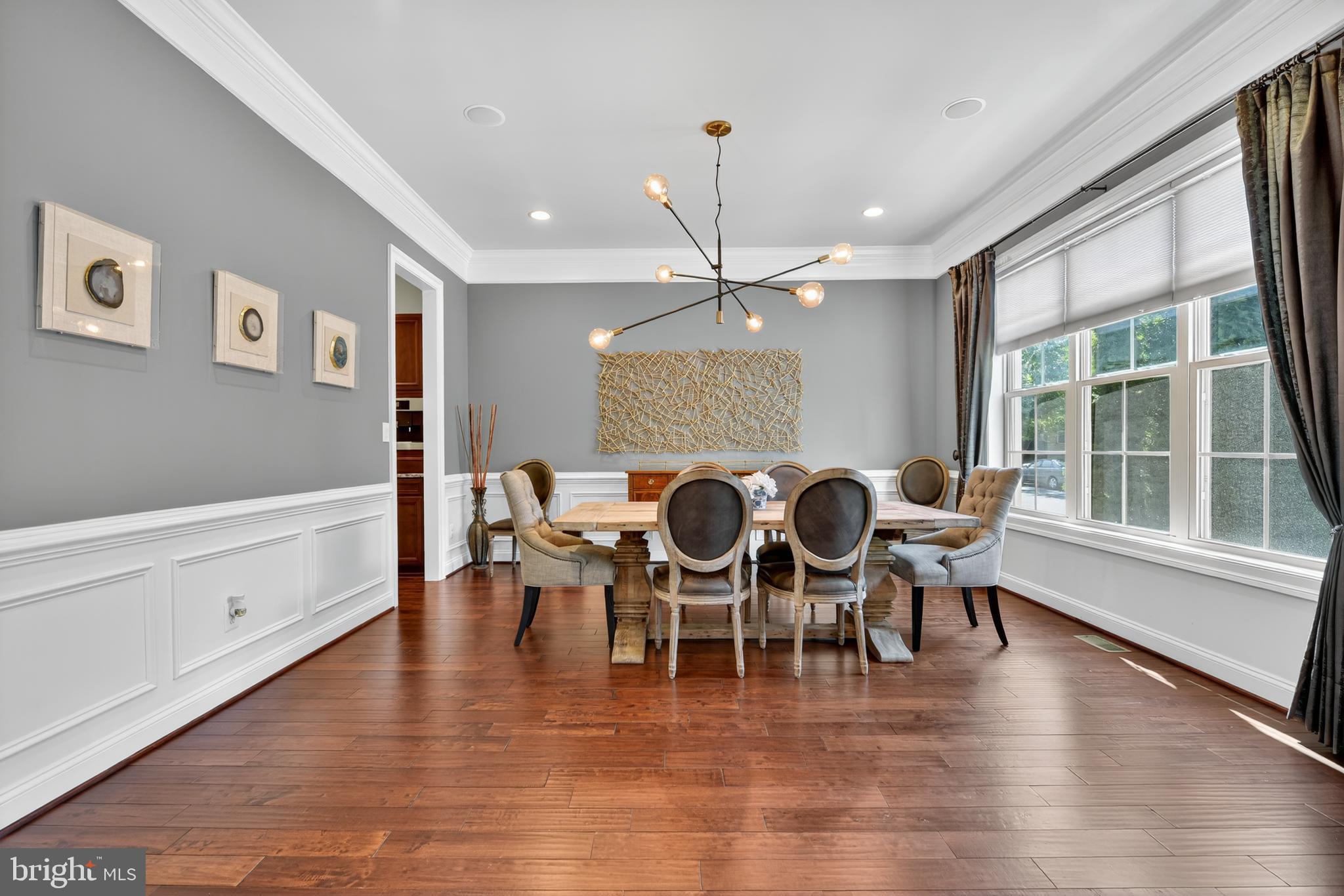 ONE LOUDOUN - Residential