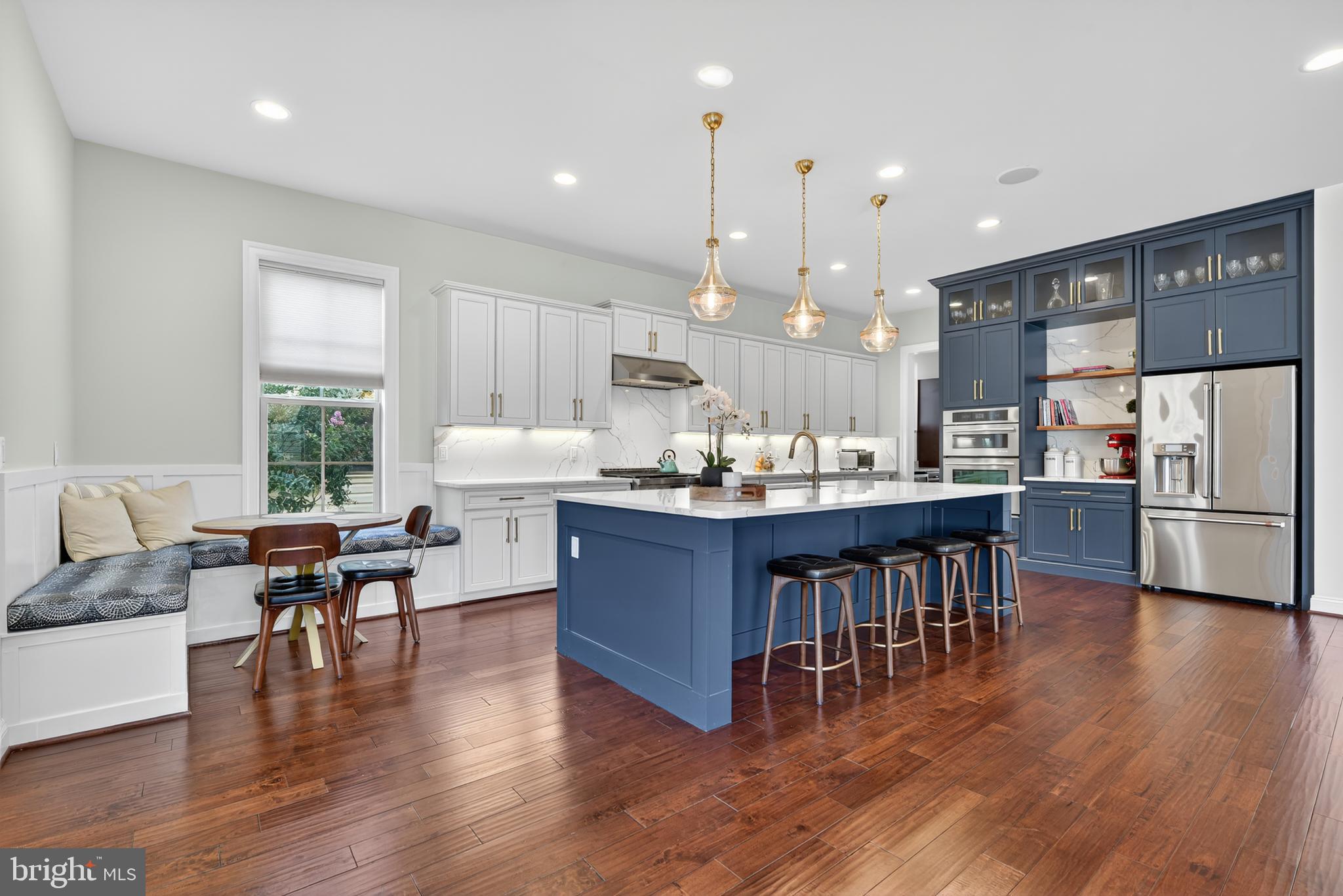 ONE LOUDOUN - Residential