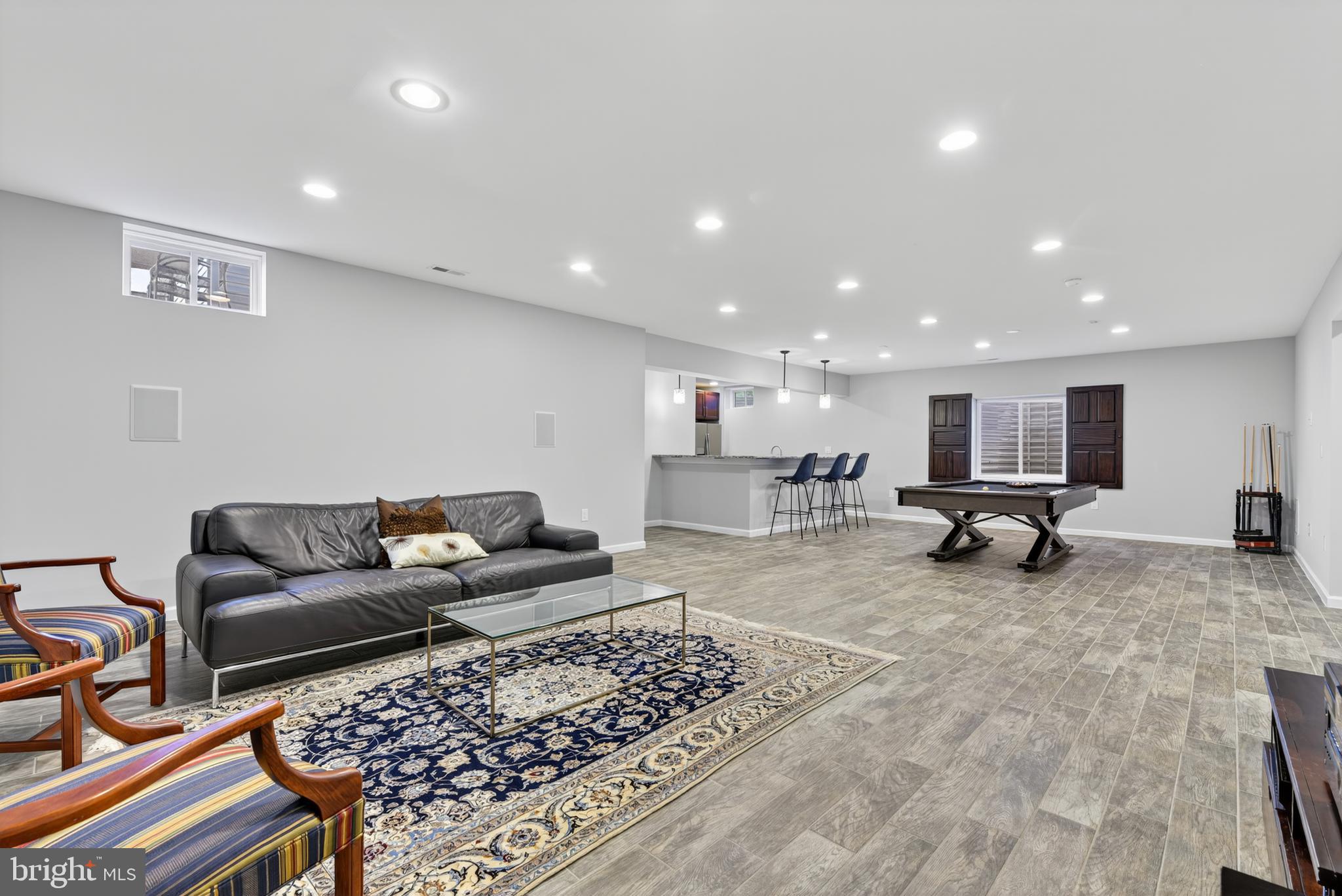 ONE LOUDOUN - Residential