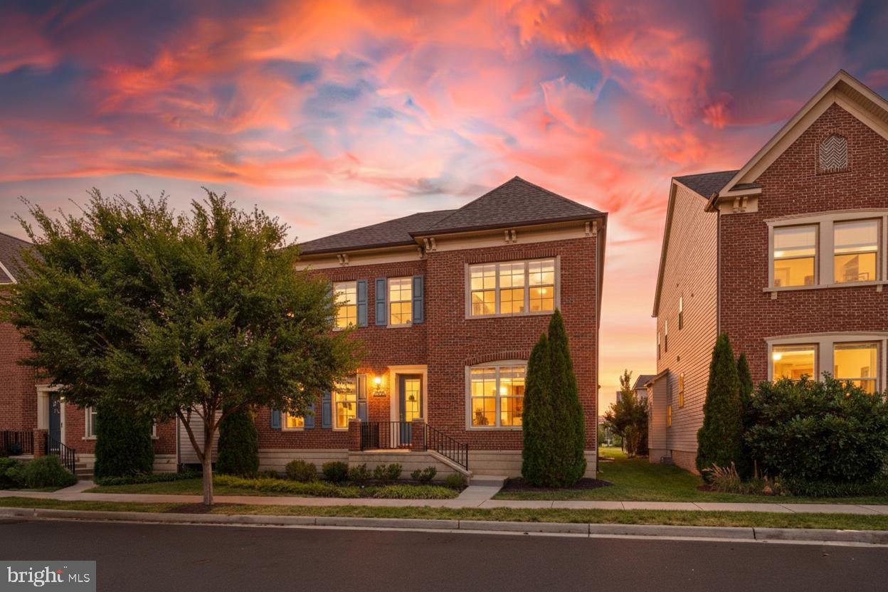 ONE LOUDOUN - Residential