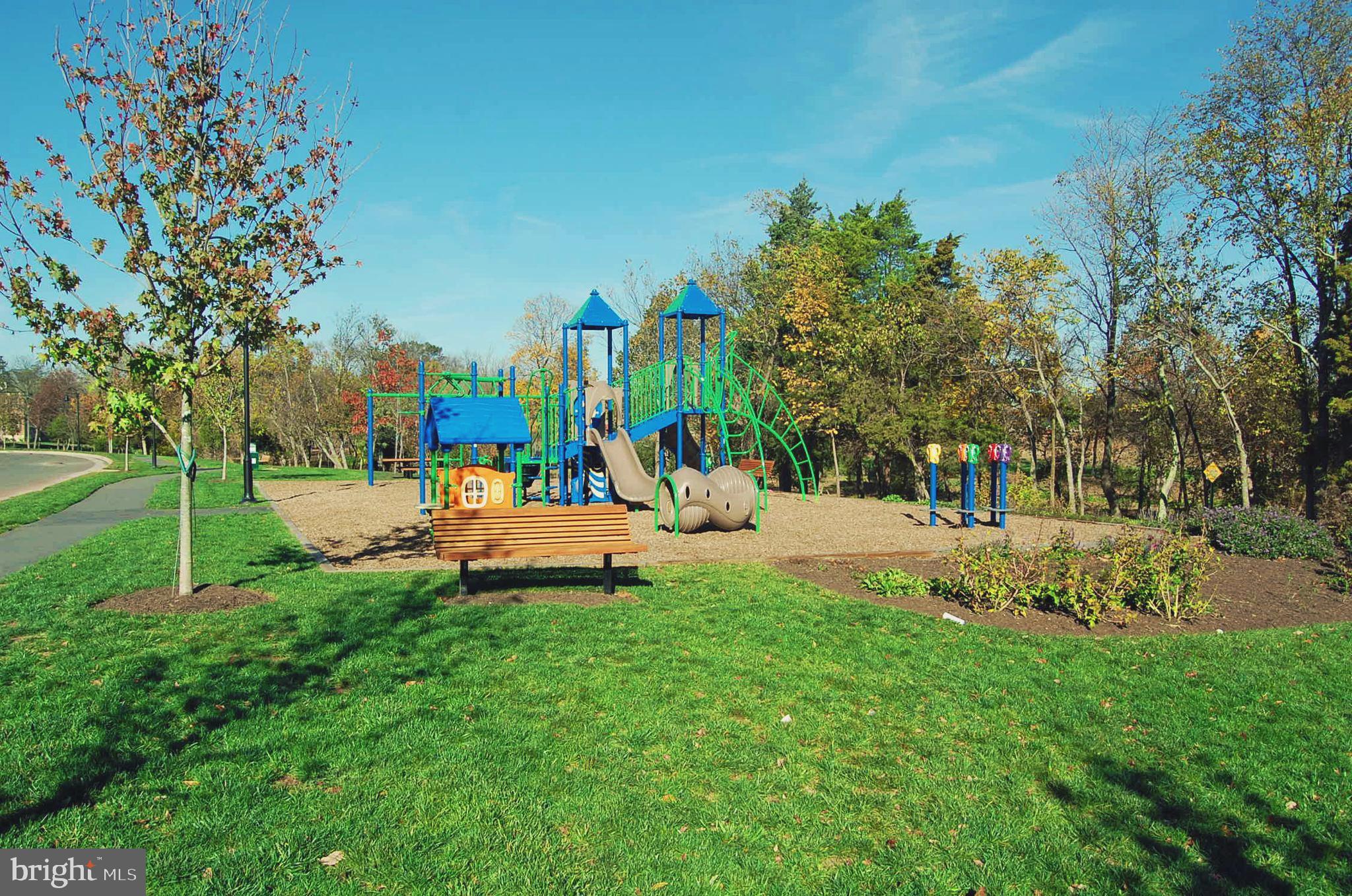 ONE LOUDOUN - Residential