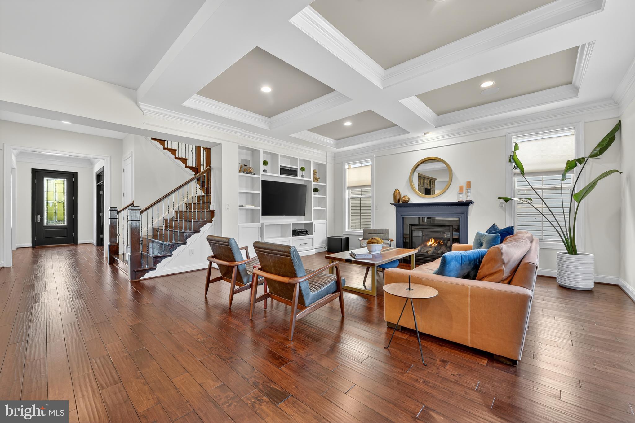 ONE LOUDOUN - Residential