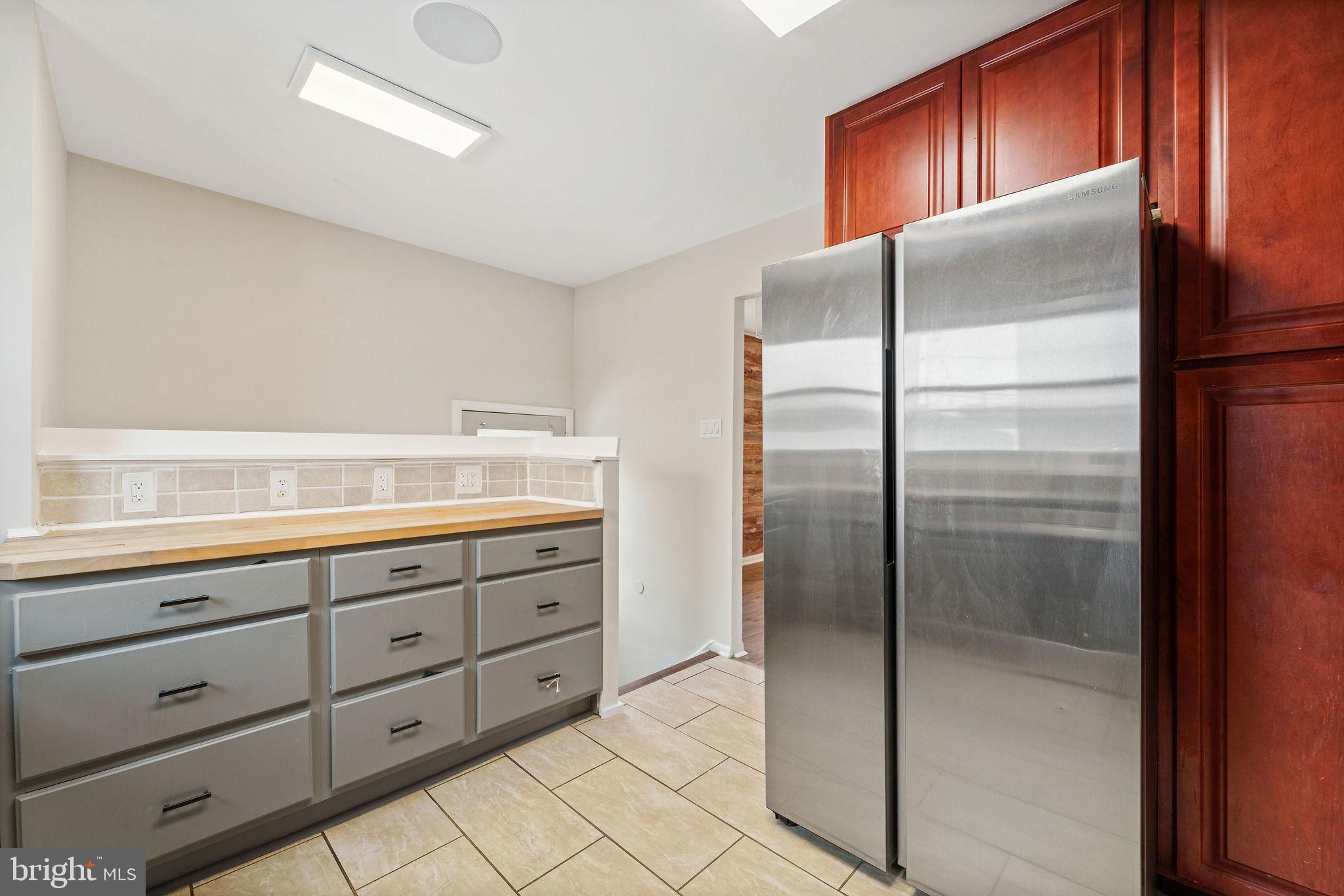 STRATFORD - Residential