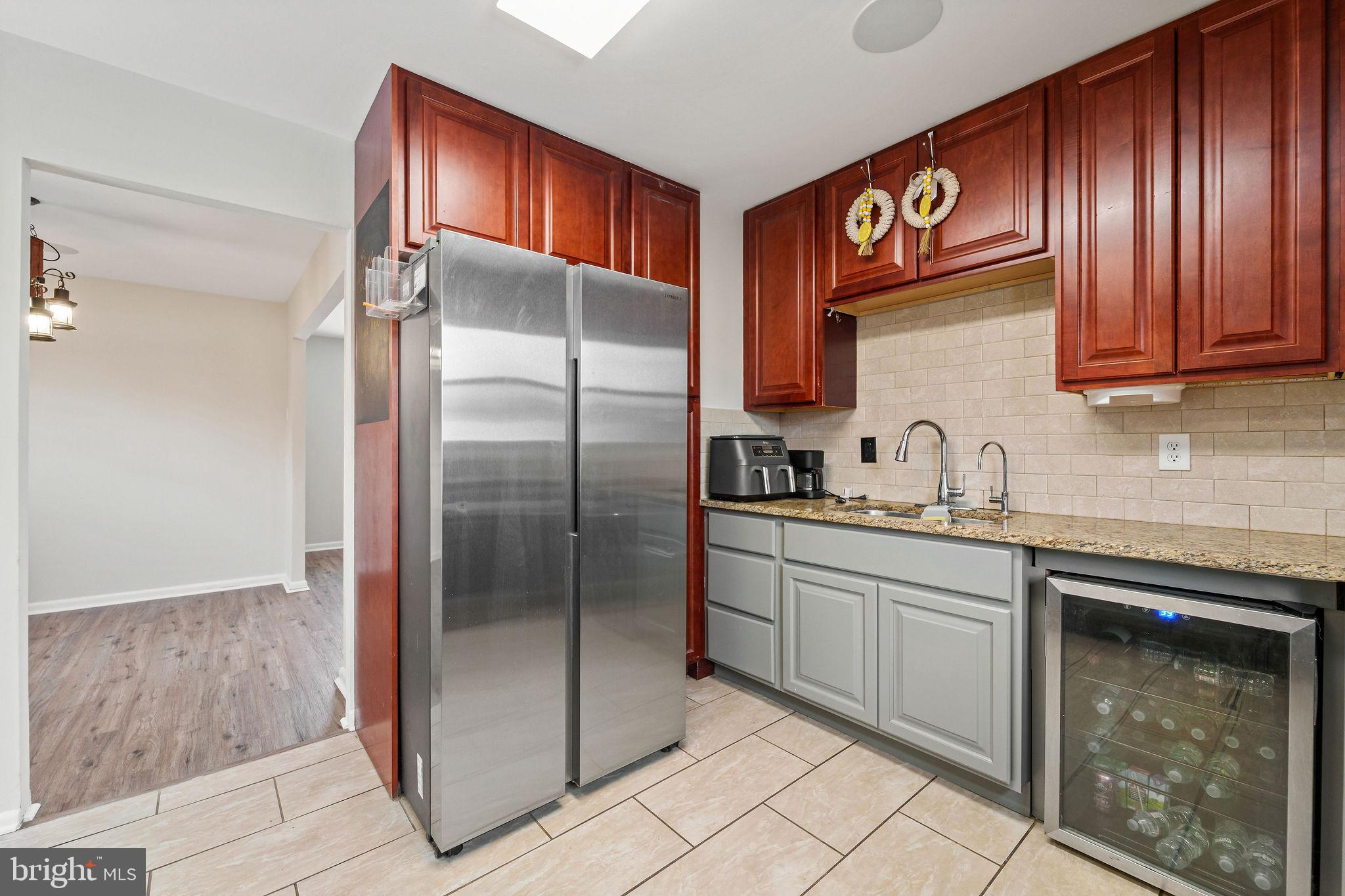 STRATFORD - Residential