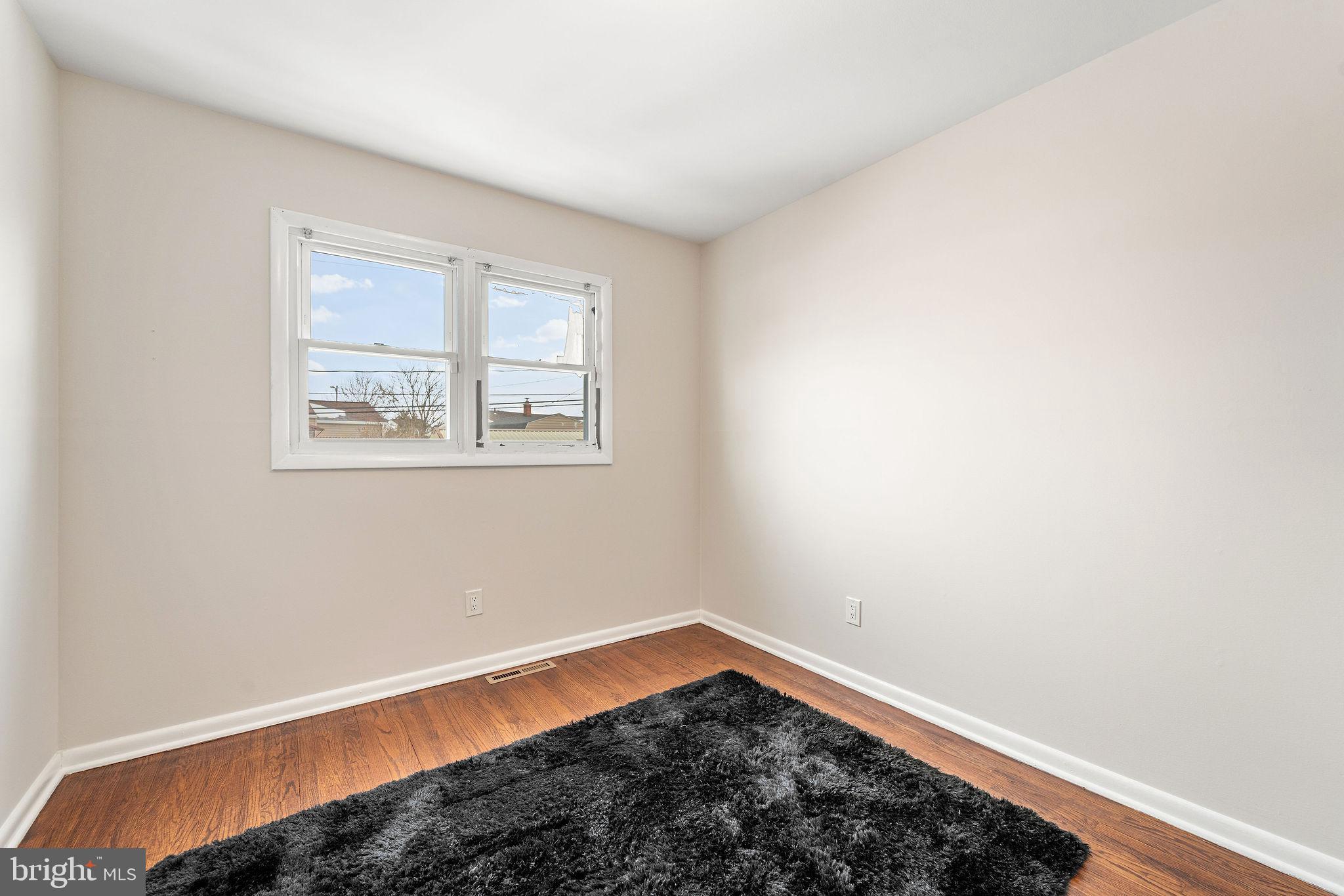 STRATFORD - Residential