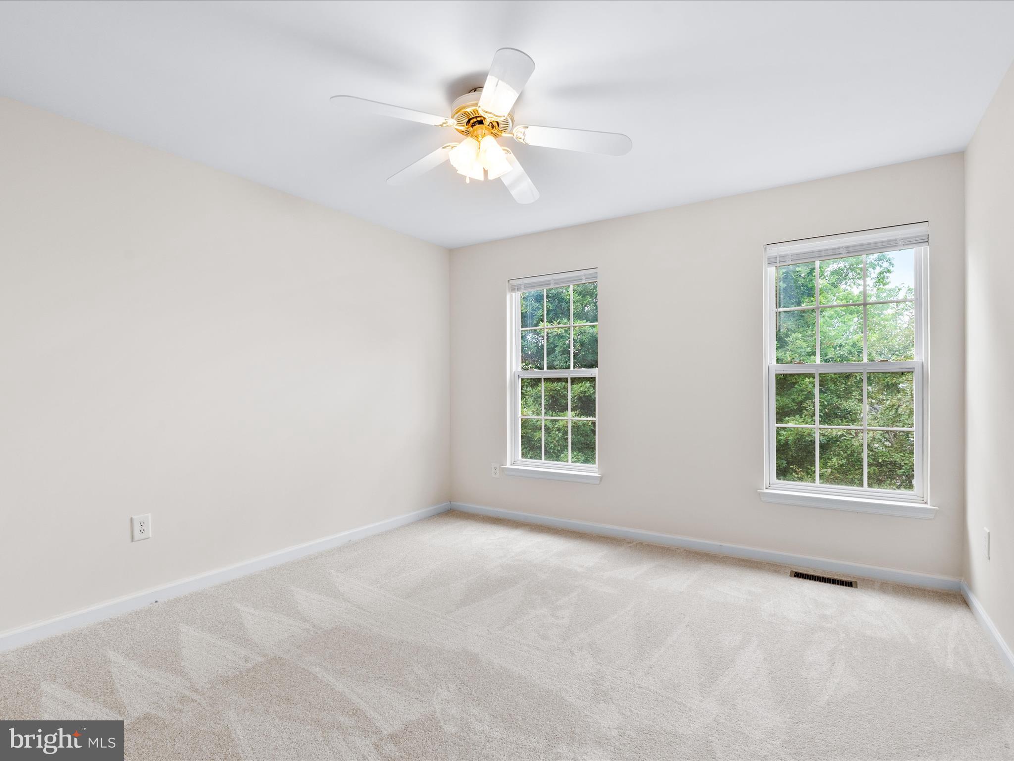 SUN MEADOW - Residential