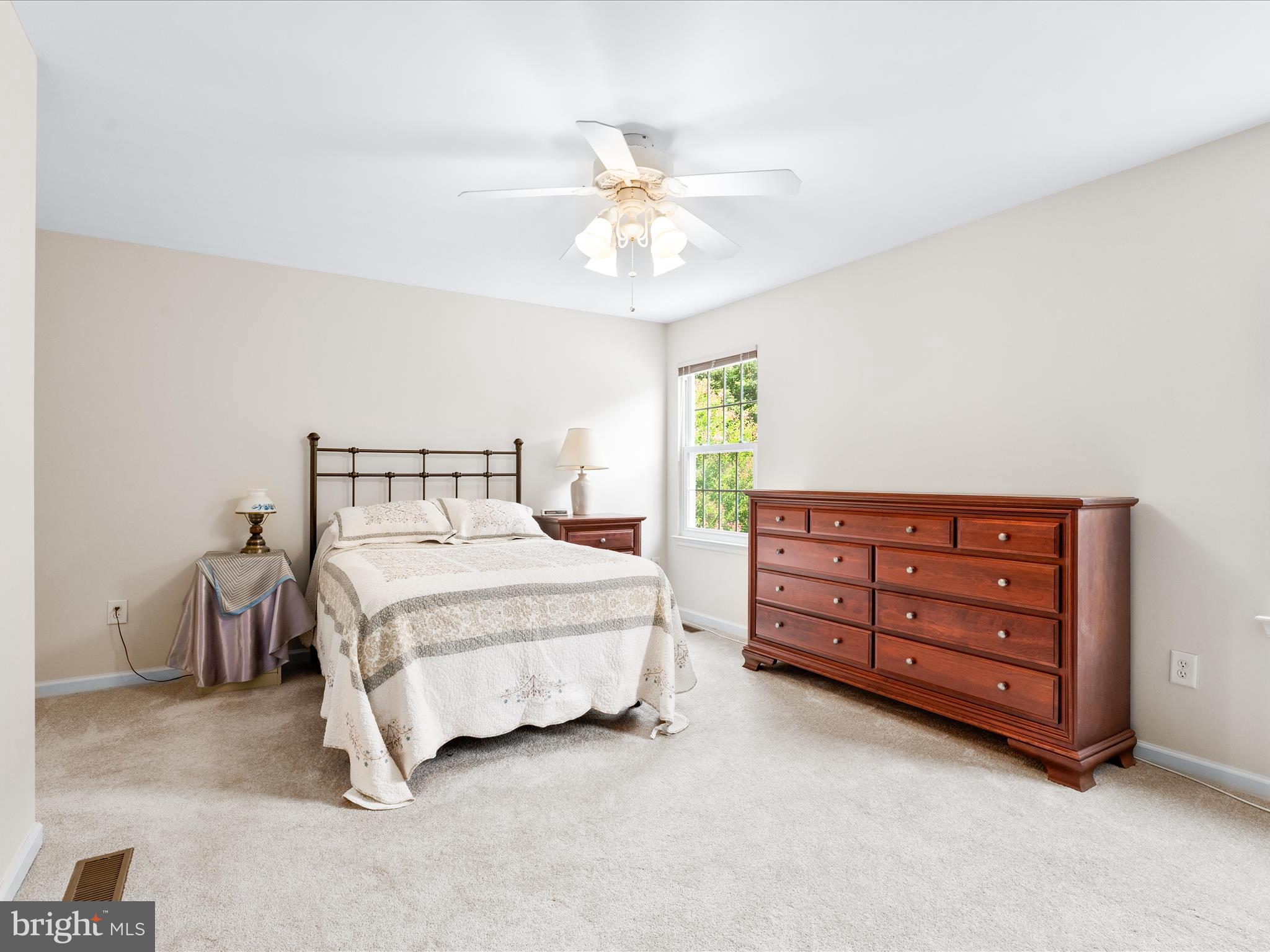 SUN MEADOW - Residential