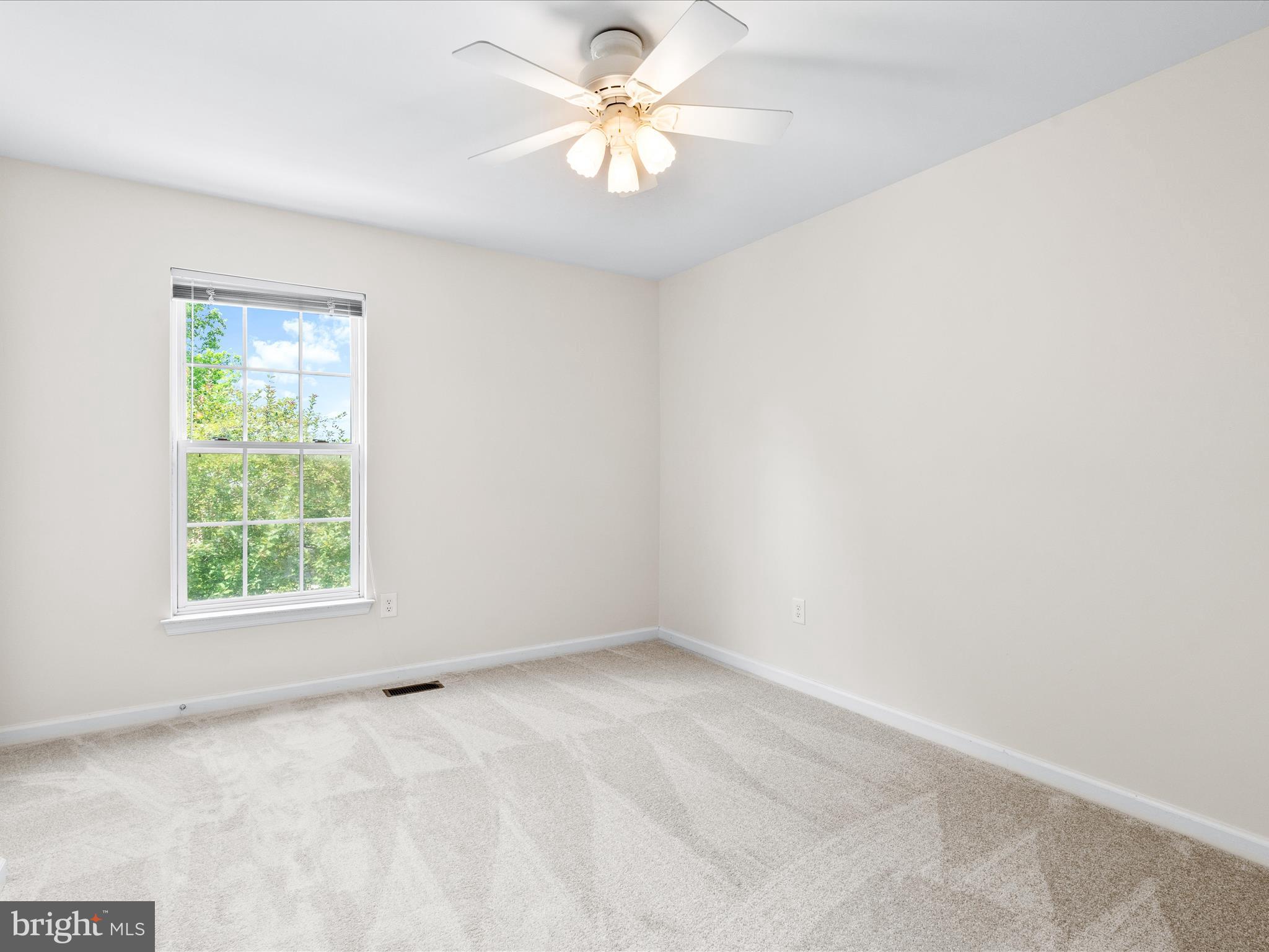 SUN MEADOW - Residential