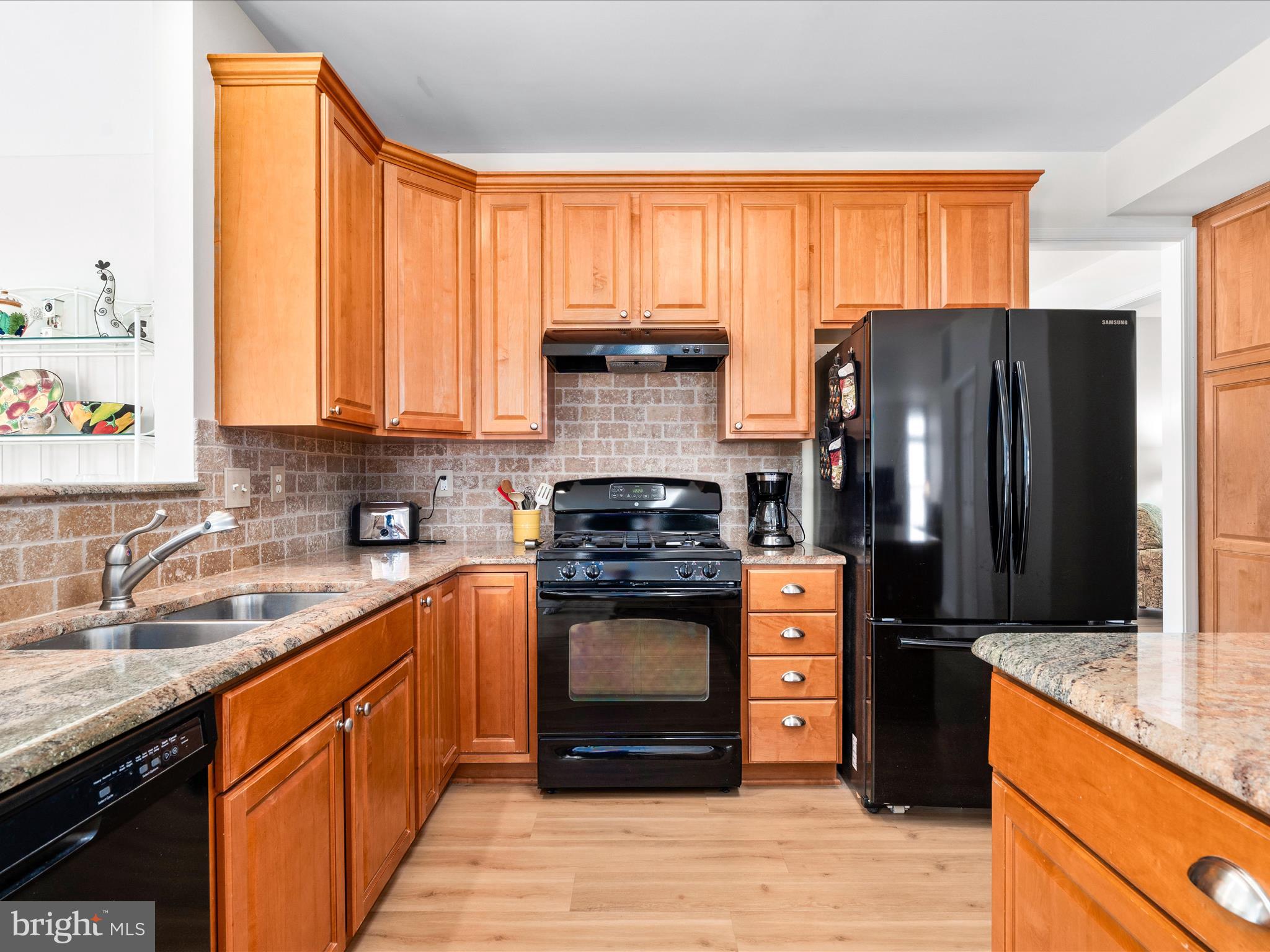 SUN MEADOW - Residential