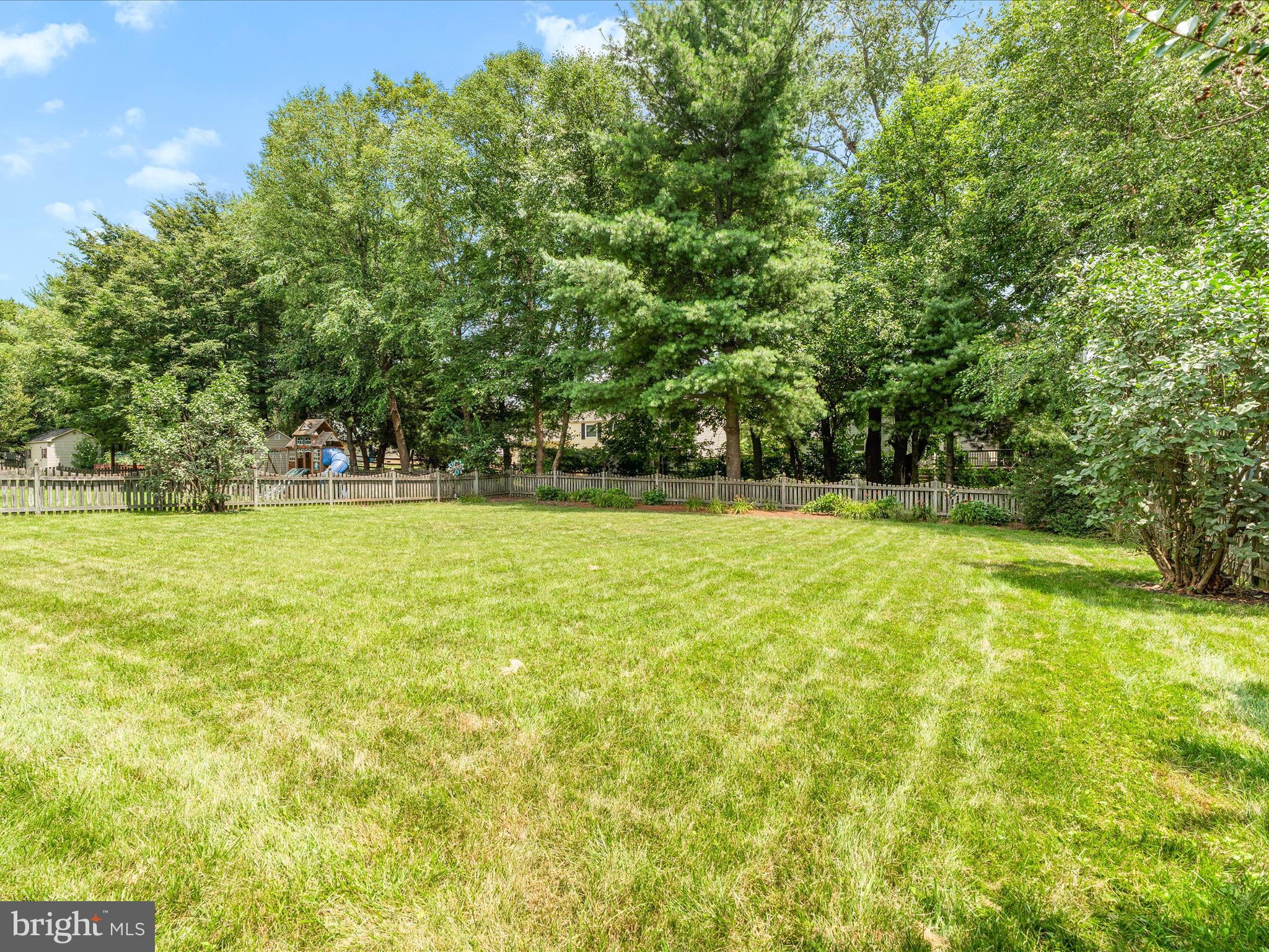 SUN MEADOW - Residential