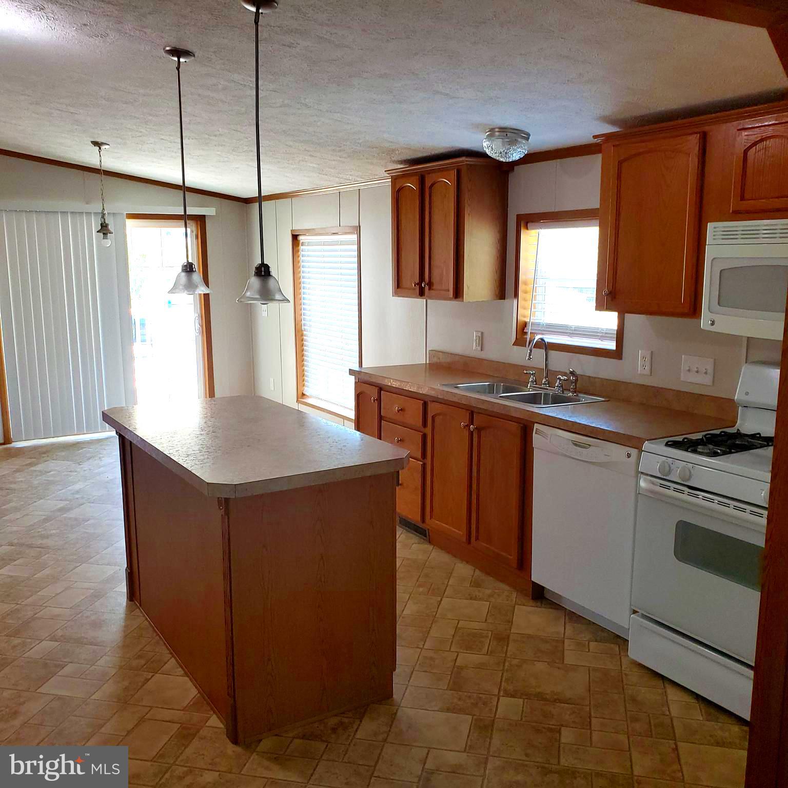 BOONES ESTATES - Residential