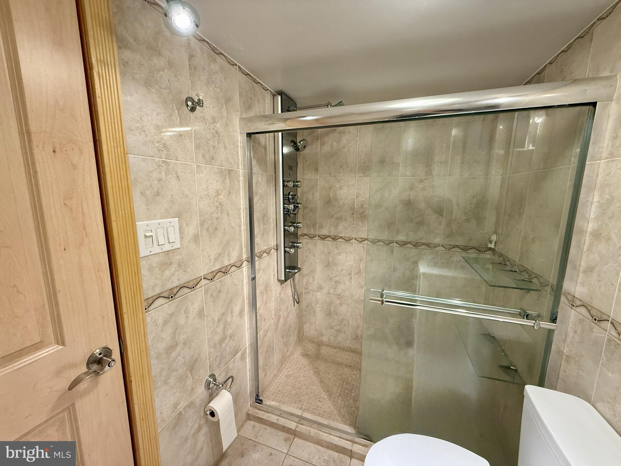 FOUNTAIN POINTE - Residential