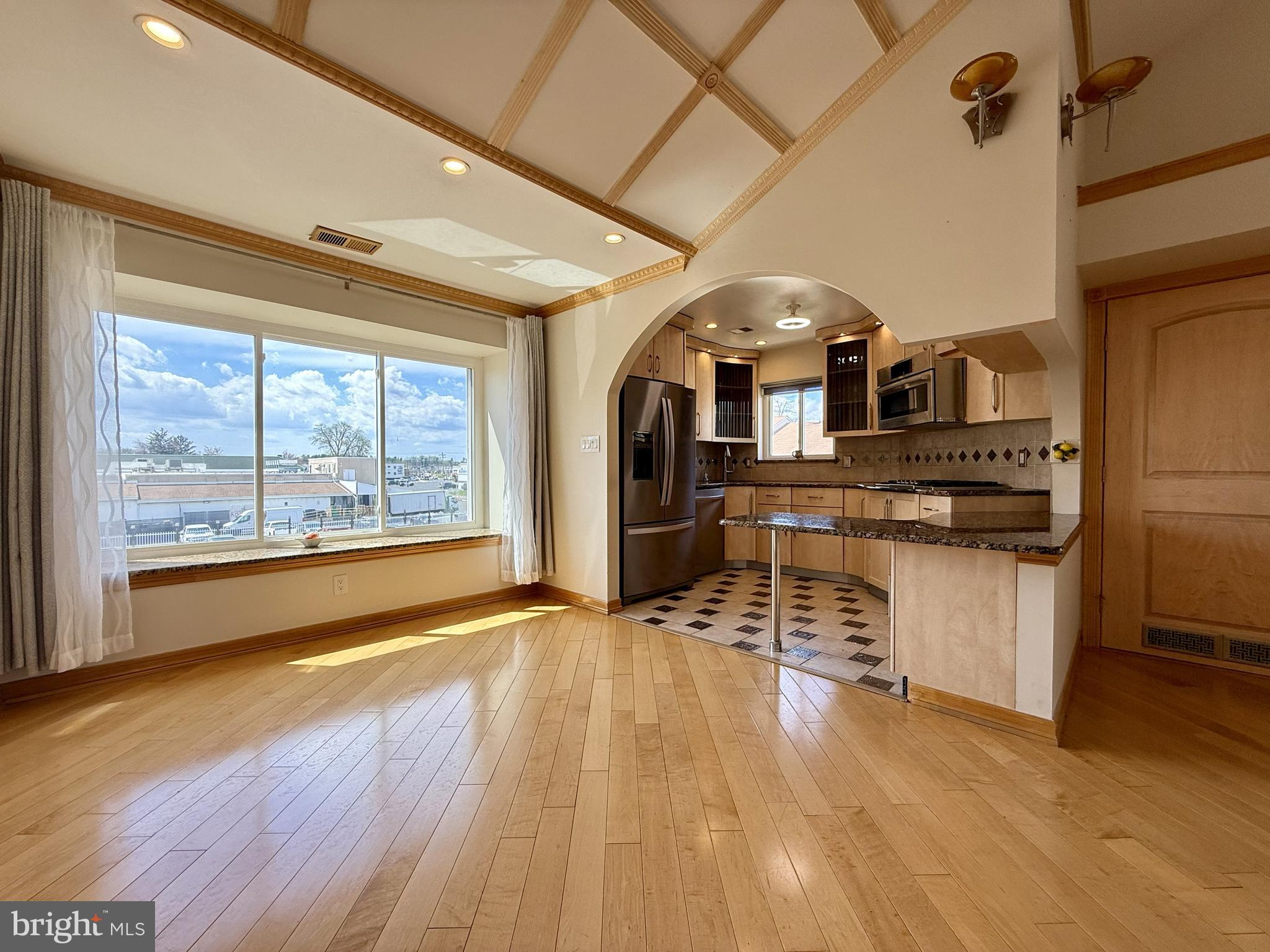 FOUNTAIN POINTE - Residential