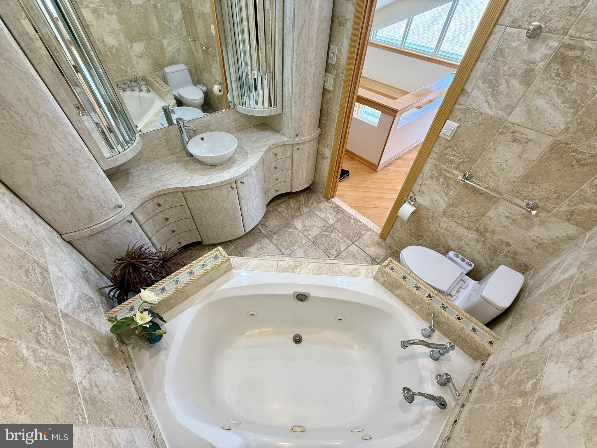 FOUNTAIN POINTE - Residential