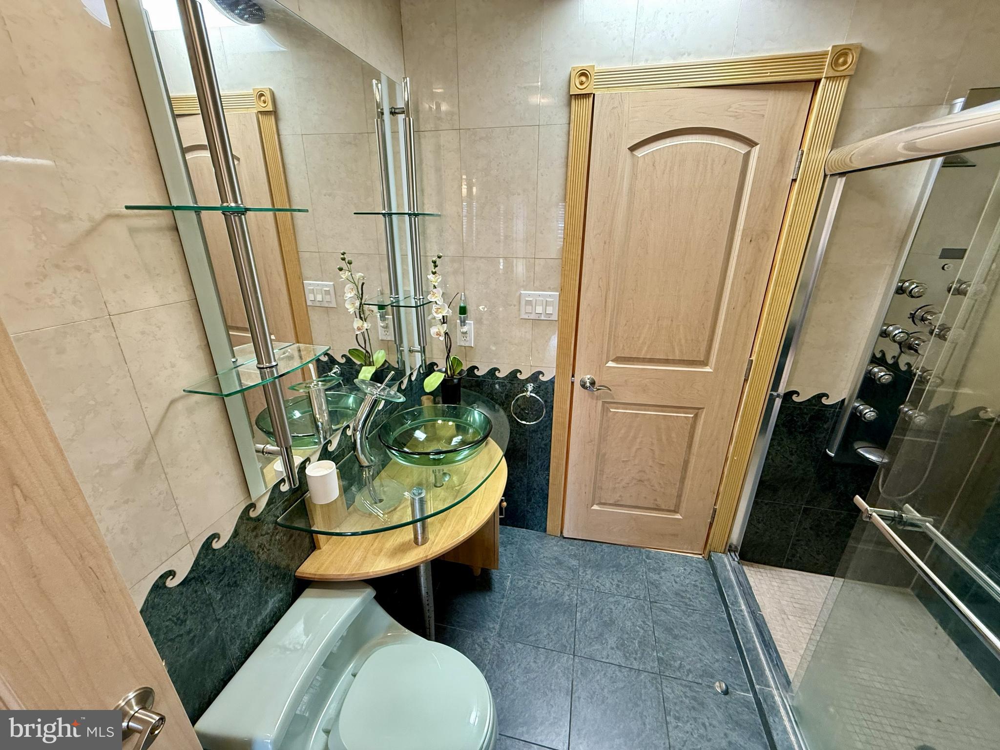 FOUNTAIN POINTE - Residential