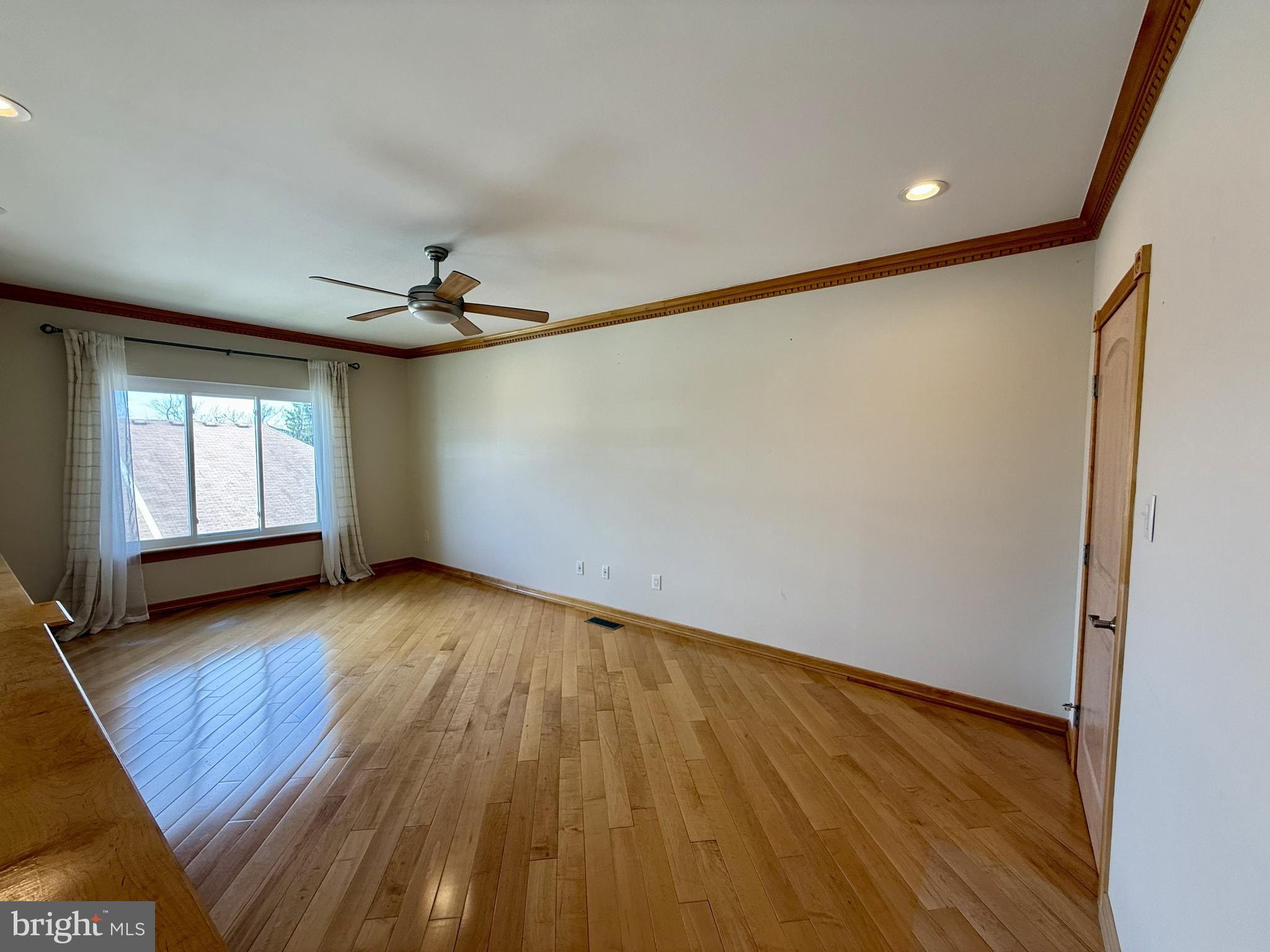 FOUNTAIN POINTE - Residential