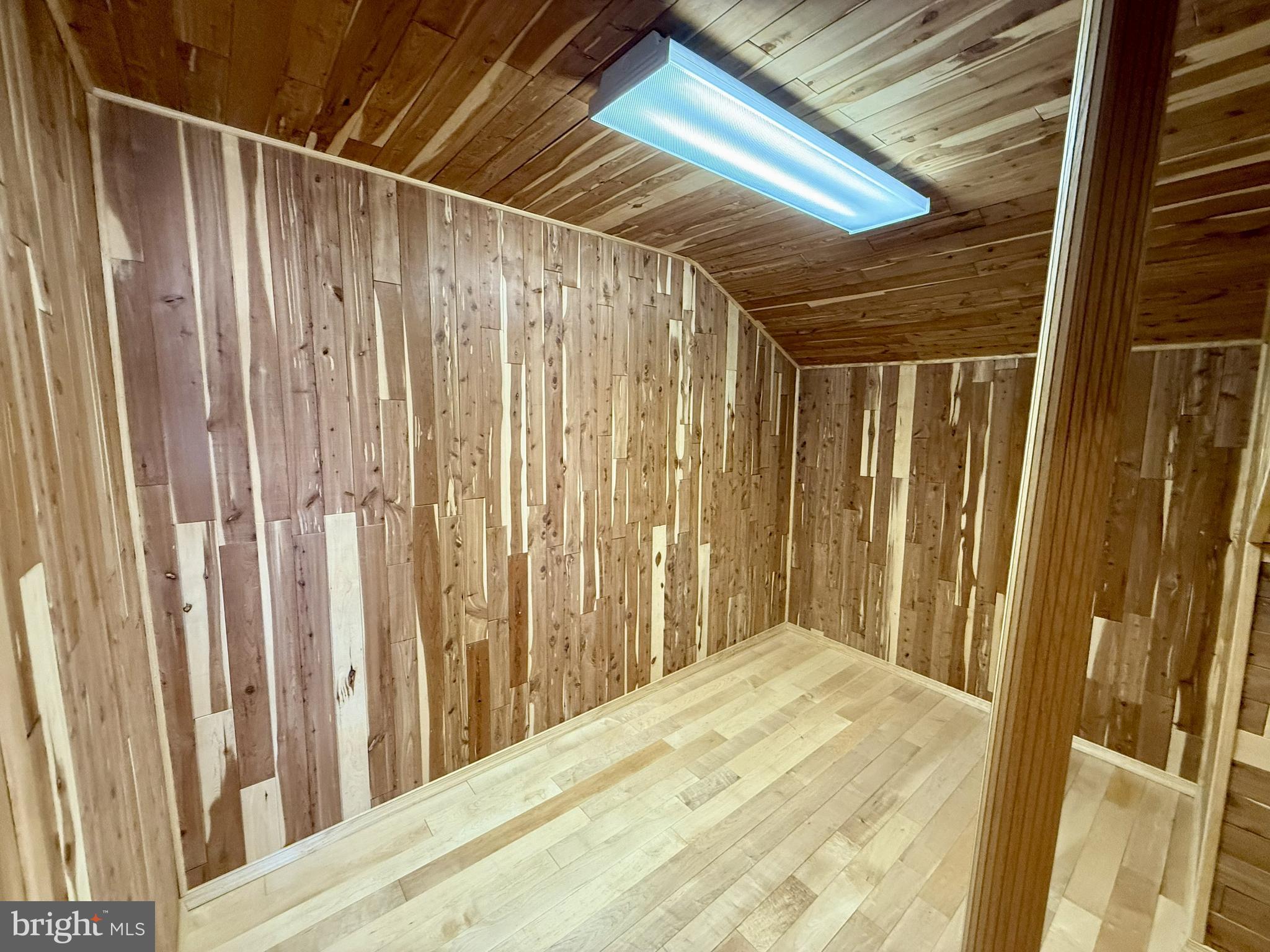 FOUNTAIN POINTE - Residential