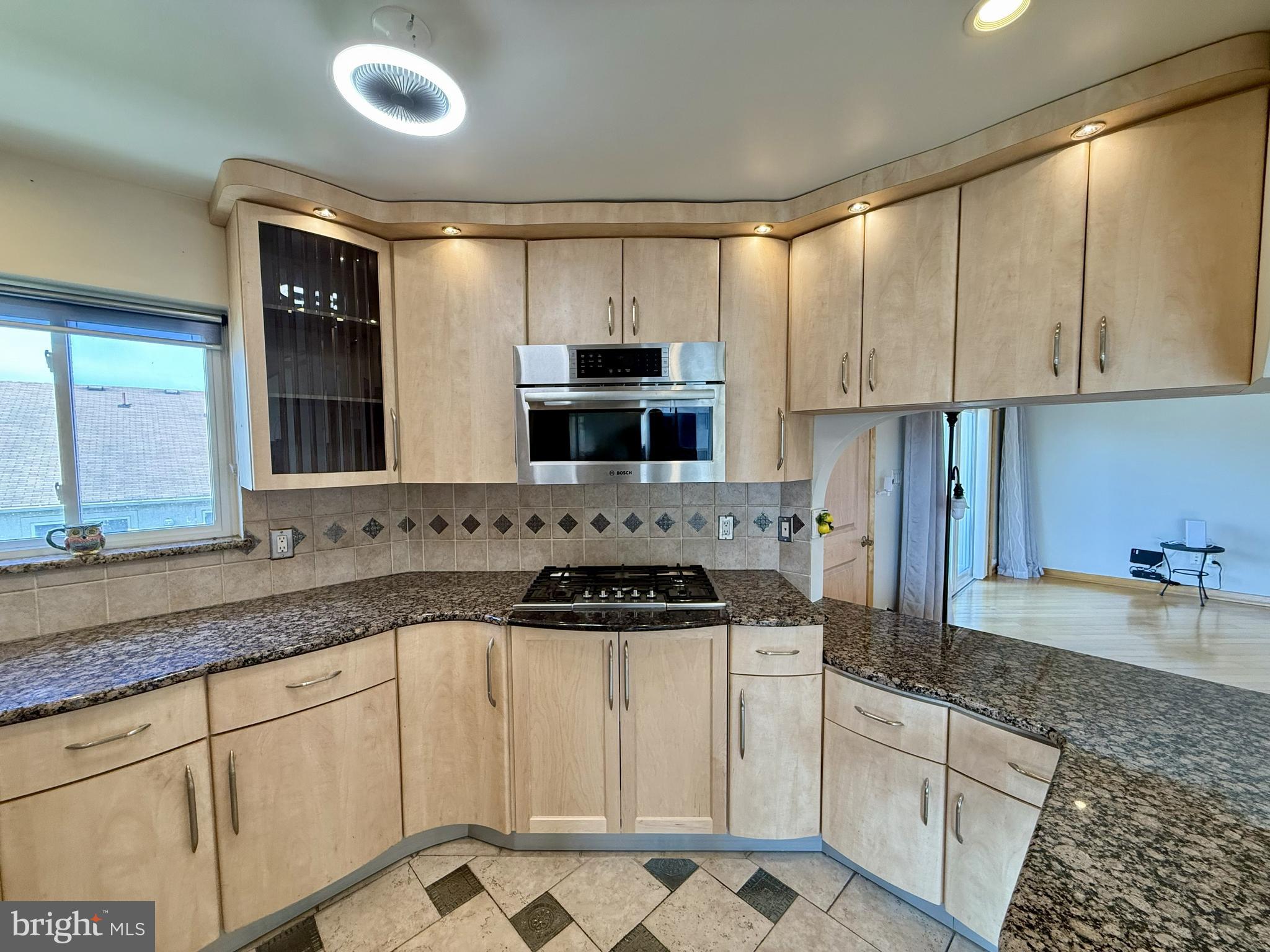 FOUNTAIN POINTE - Residential