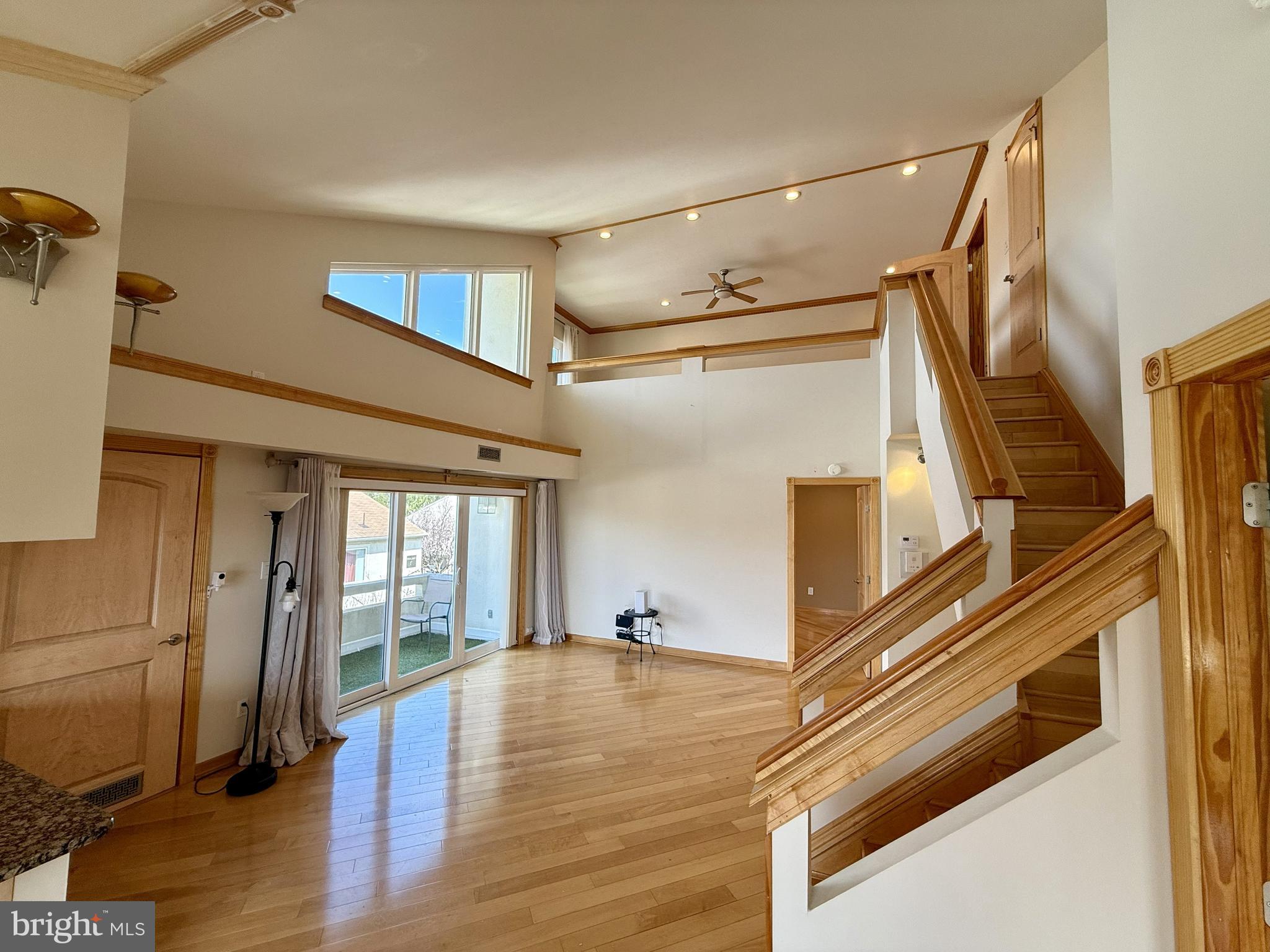 FOUNTAIN POINTE - Residential