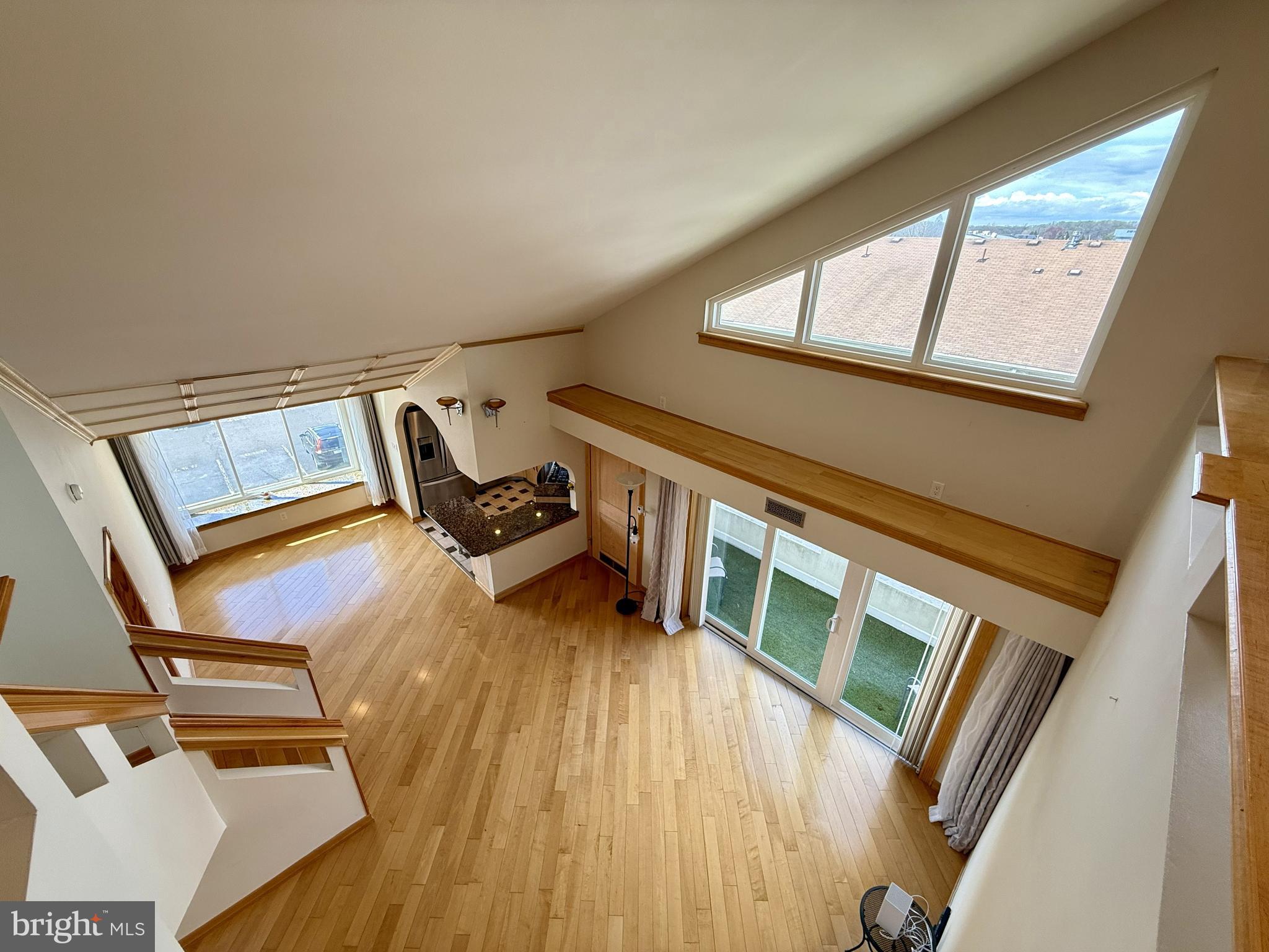 FOUNTAIN POINTE - Residential