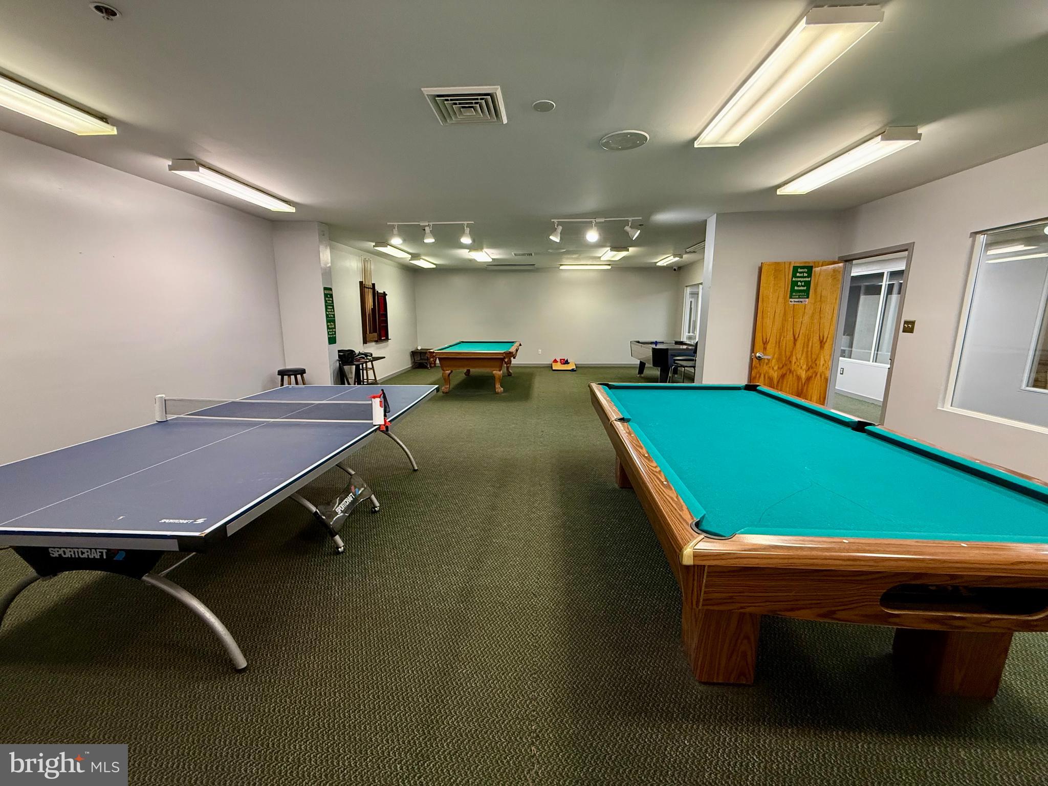 FOUNTAIN POINTE - Residential